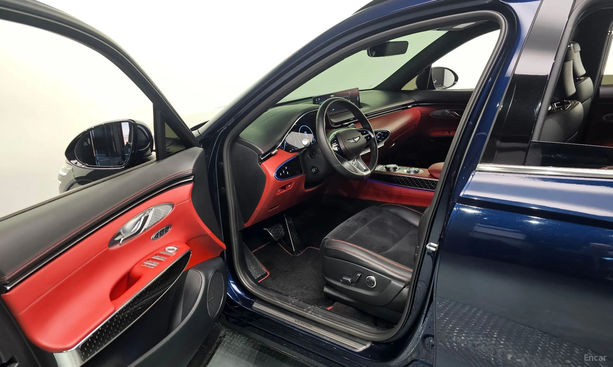 Genesis GV70 превью 10