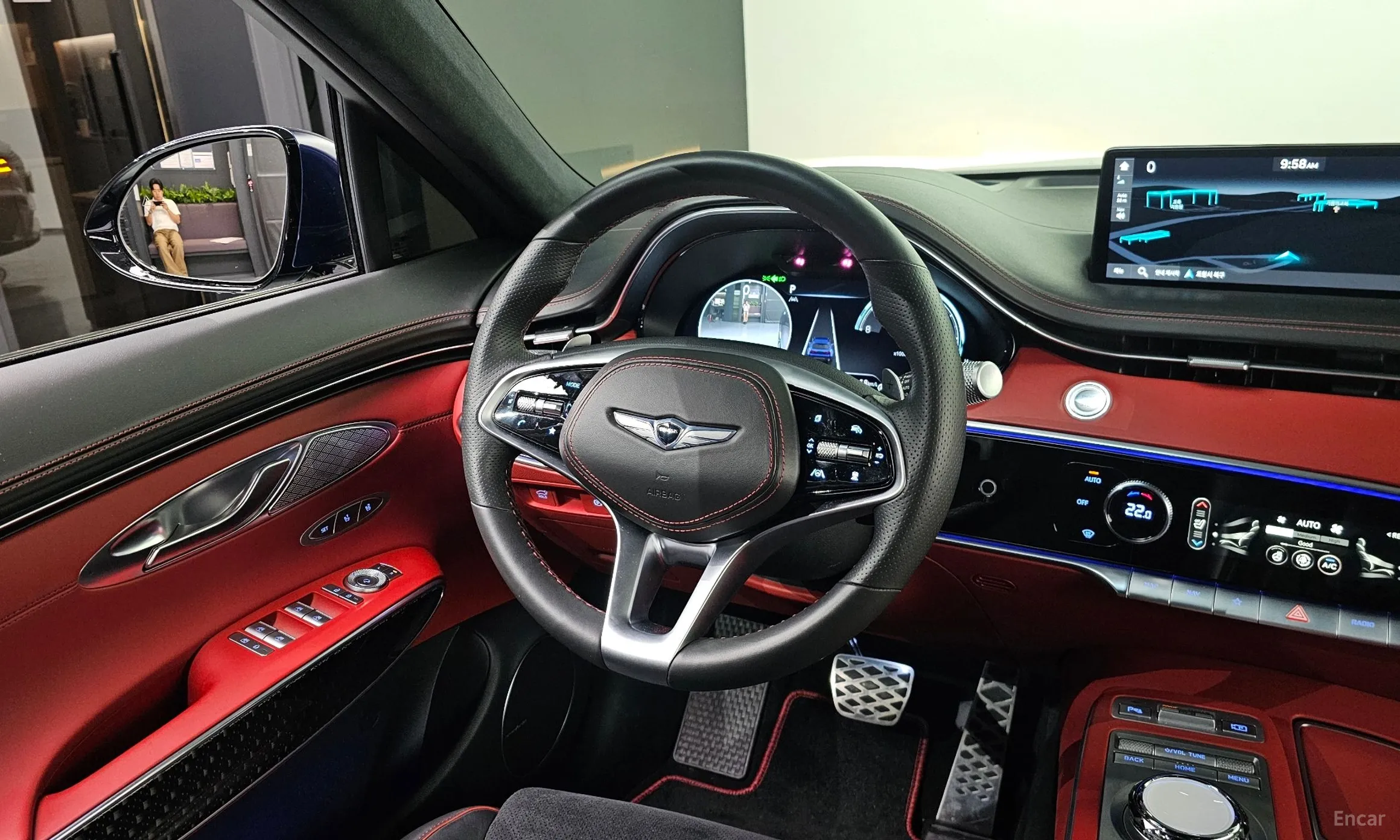 Genesis GV70 превью 12