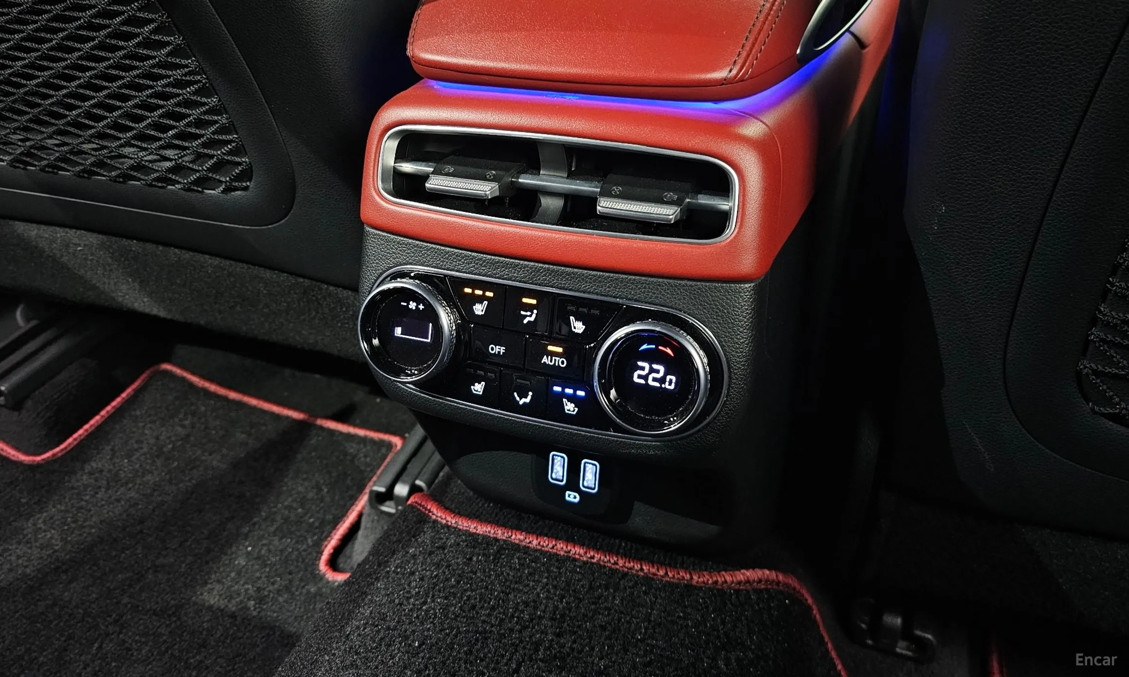 Genesis GV70 превью 16