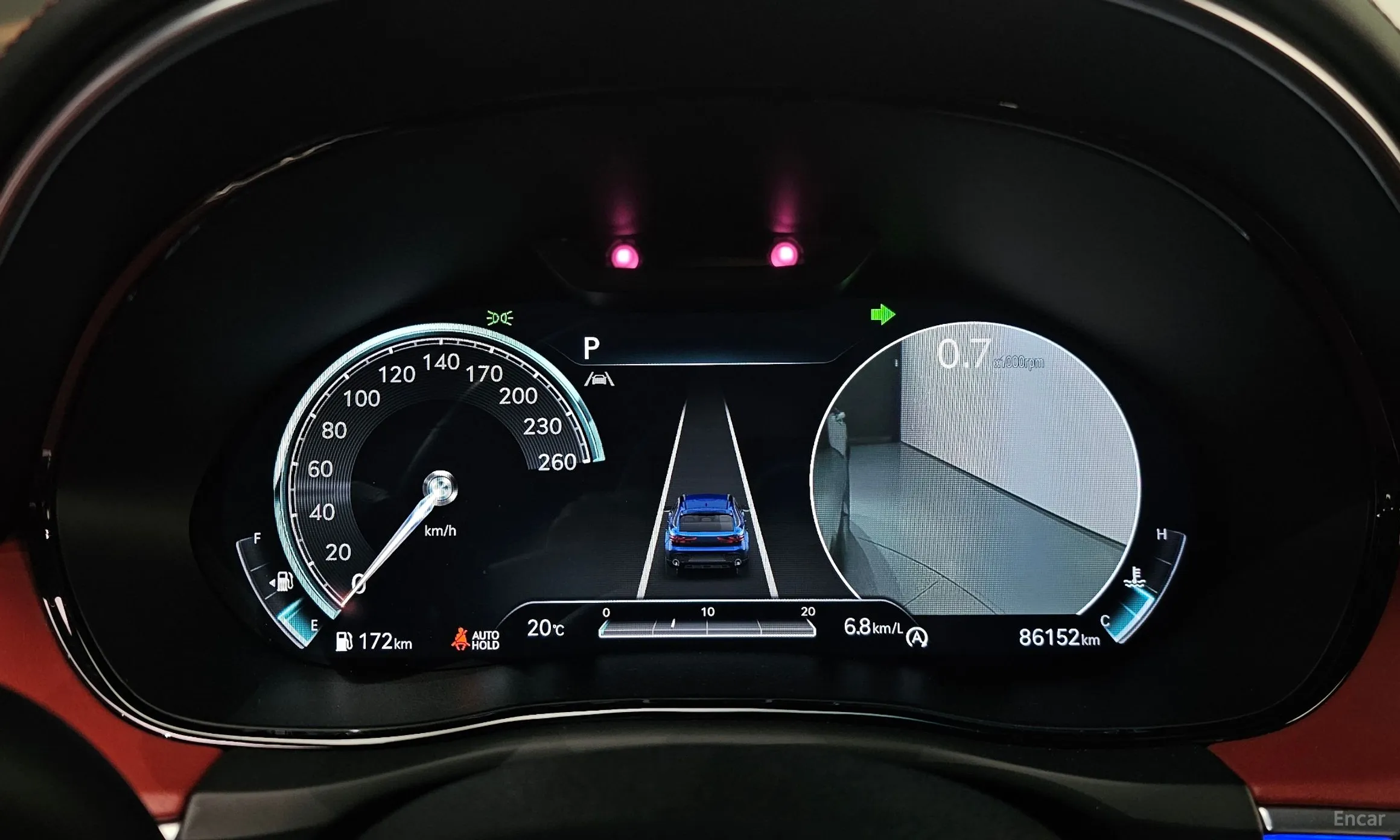Genesis GV70 превью 8