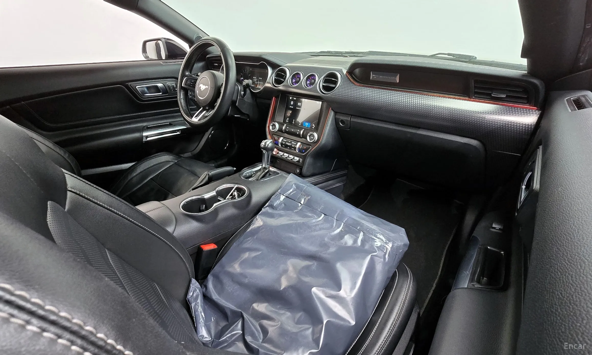 Ford Mustang превью 7