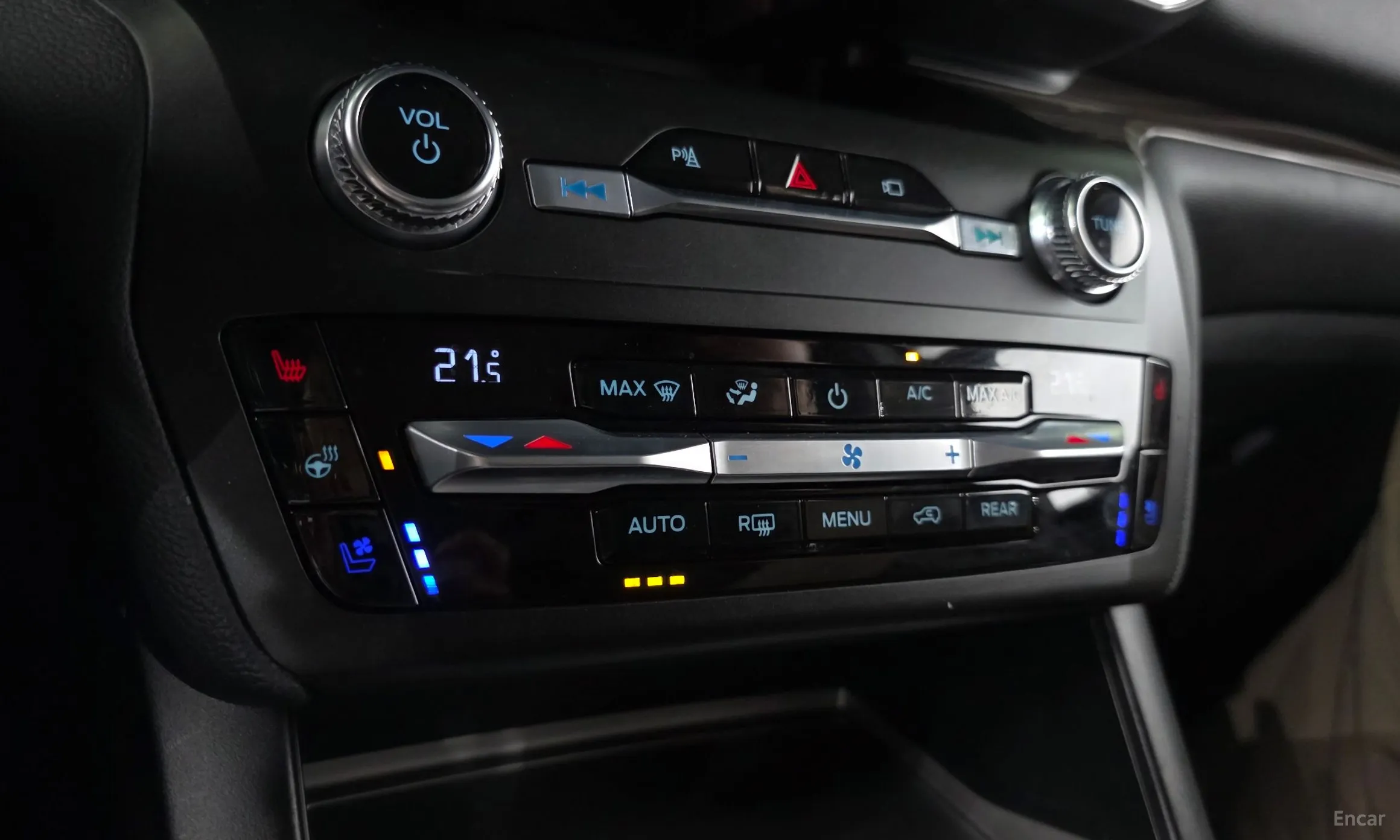 Ford Explorer 6th Generation превью 18