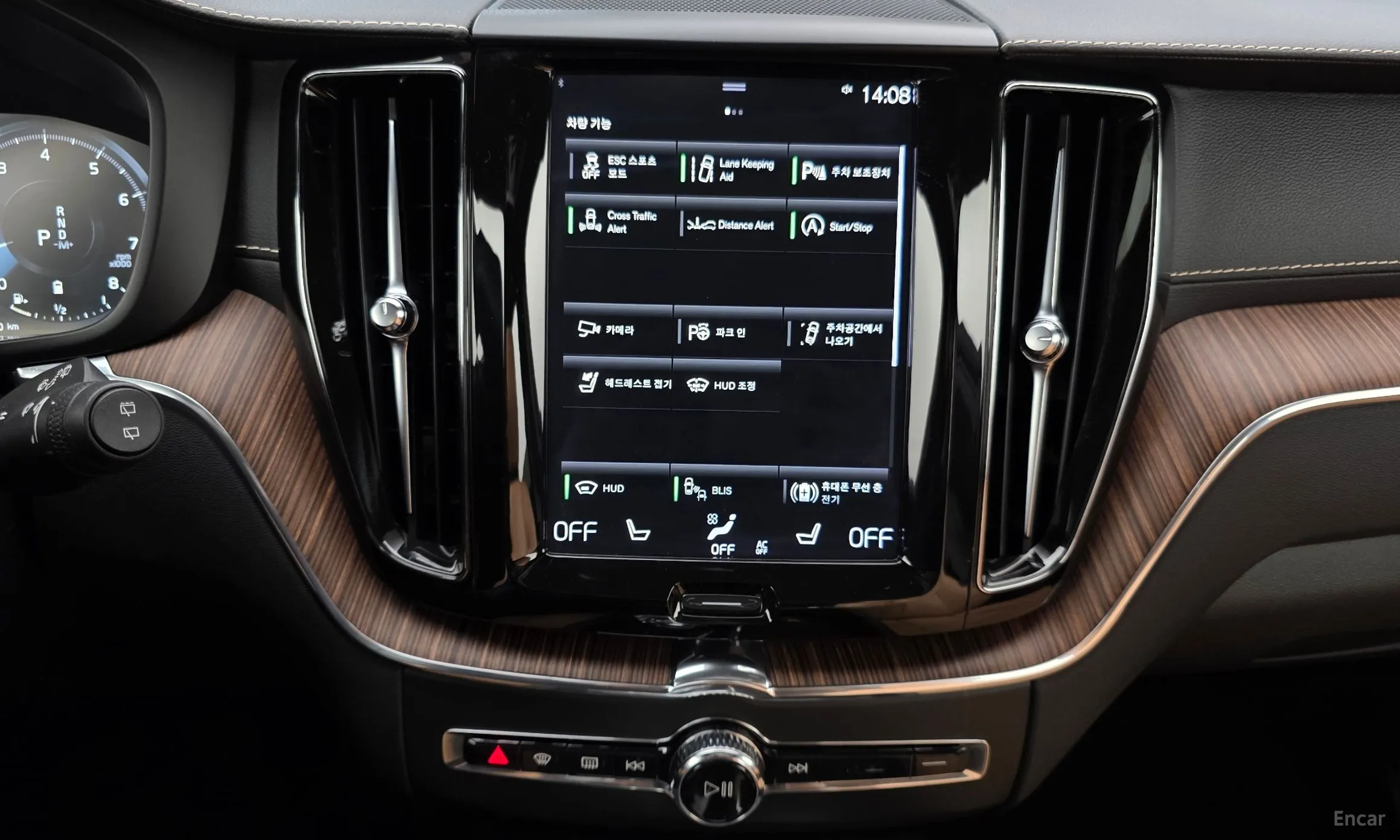 Volvo XC60 Gen 2 превью 14