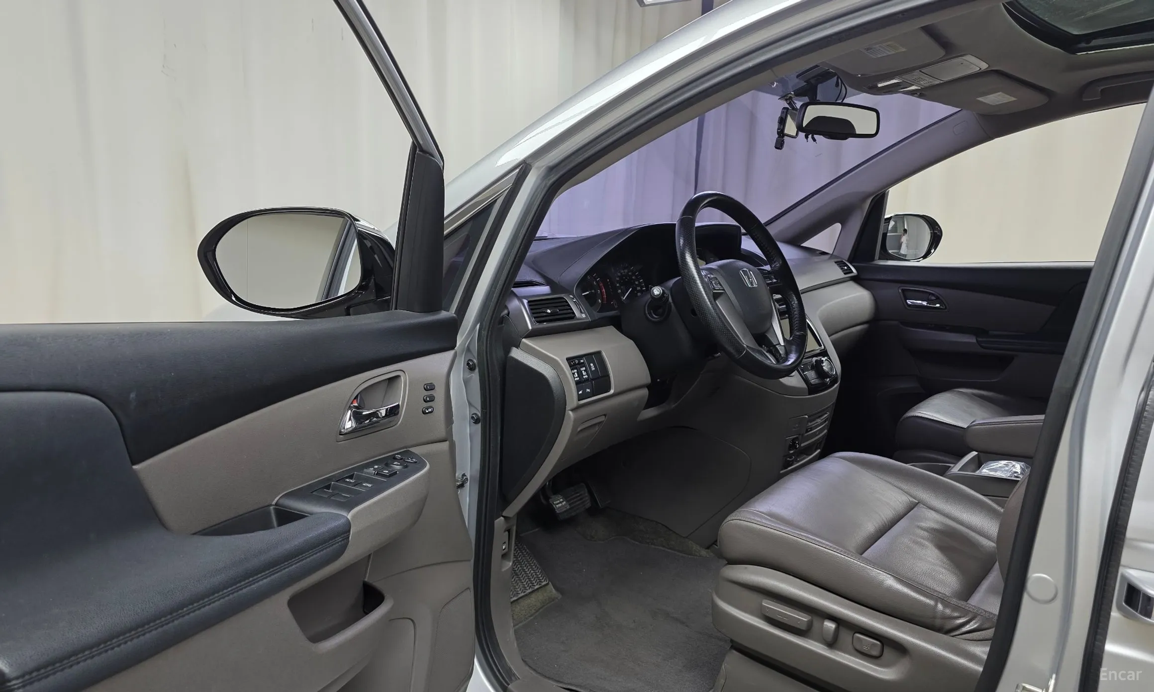 Honda Odyssey превью 10