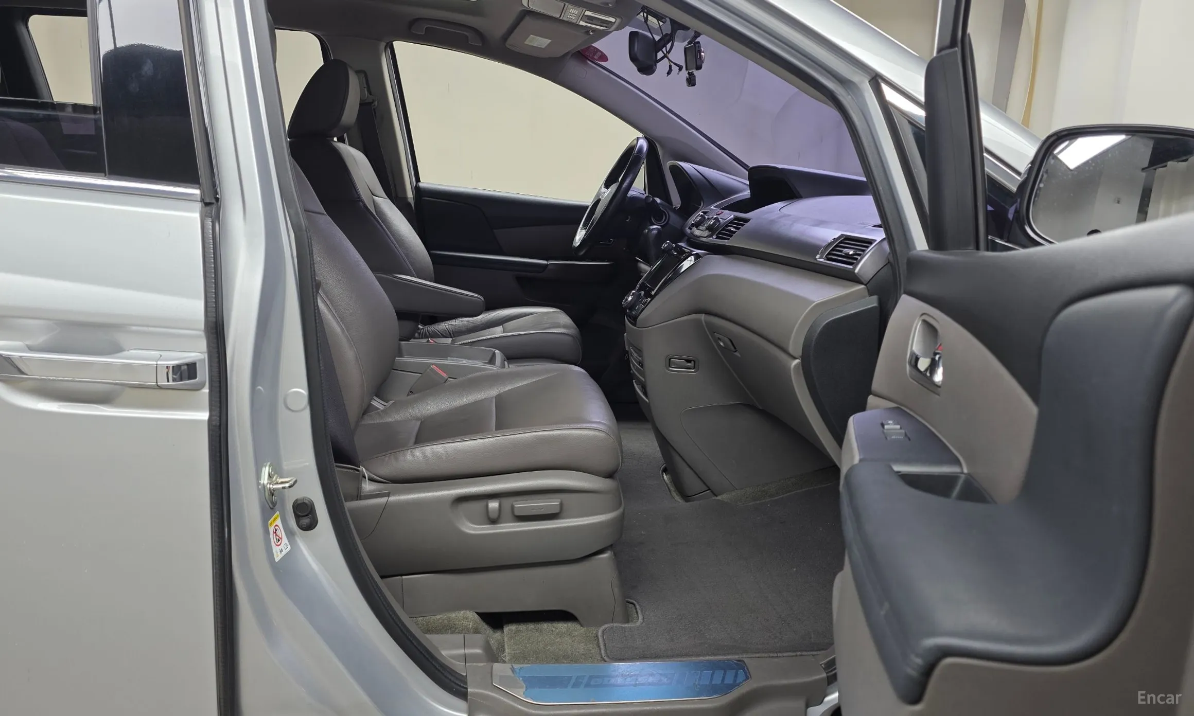 Honda Odyssey превью 11