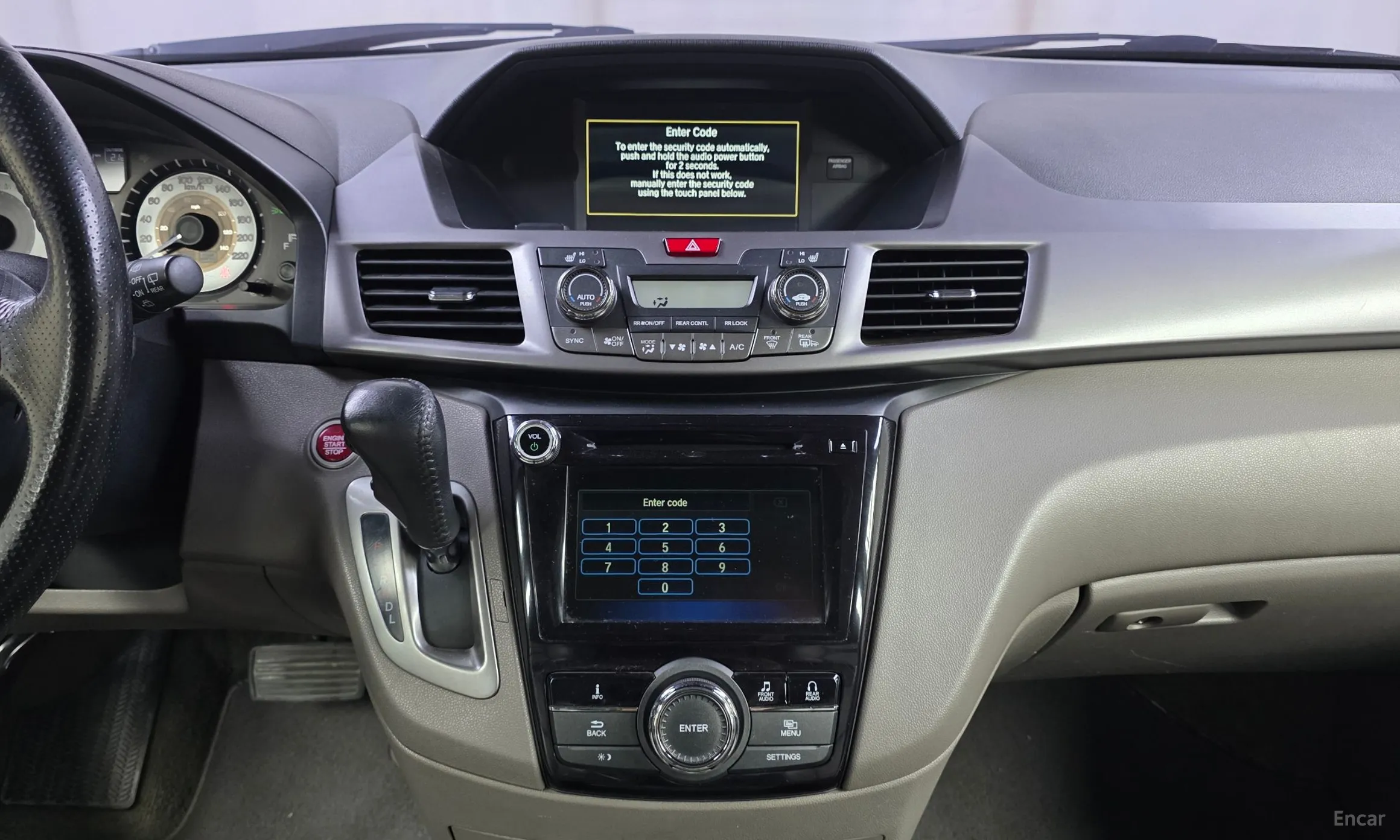 Honda Odyssey превью 14