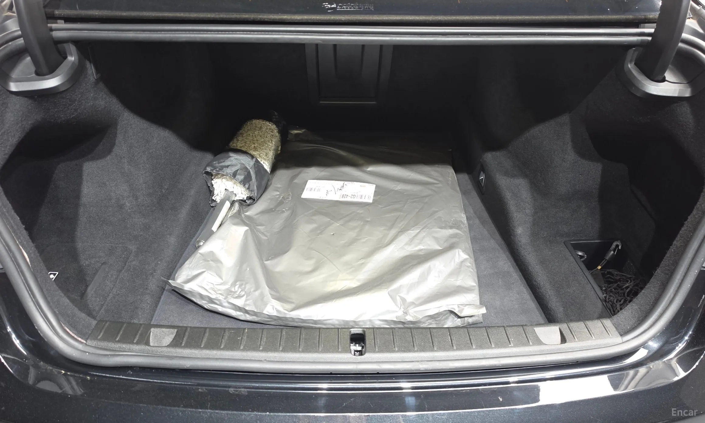 BMW 7 Series (G11) превью 19