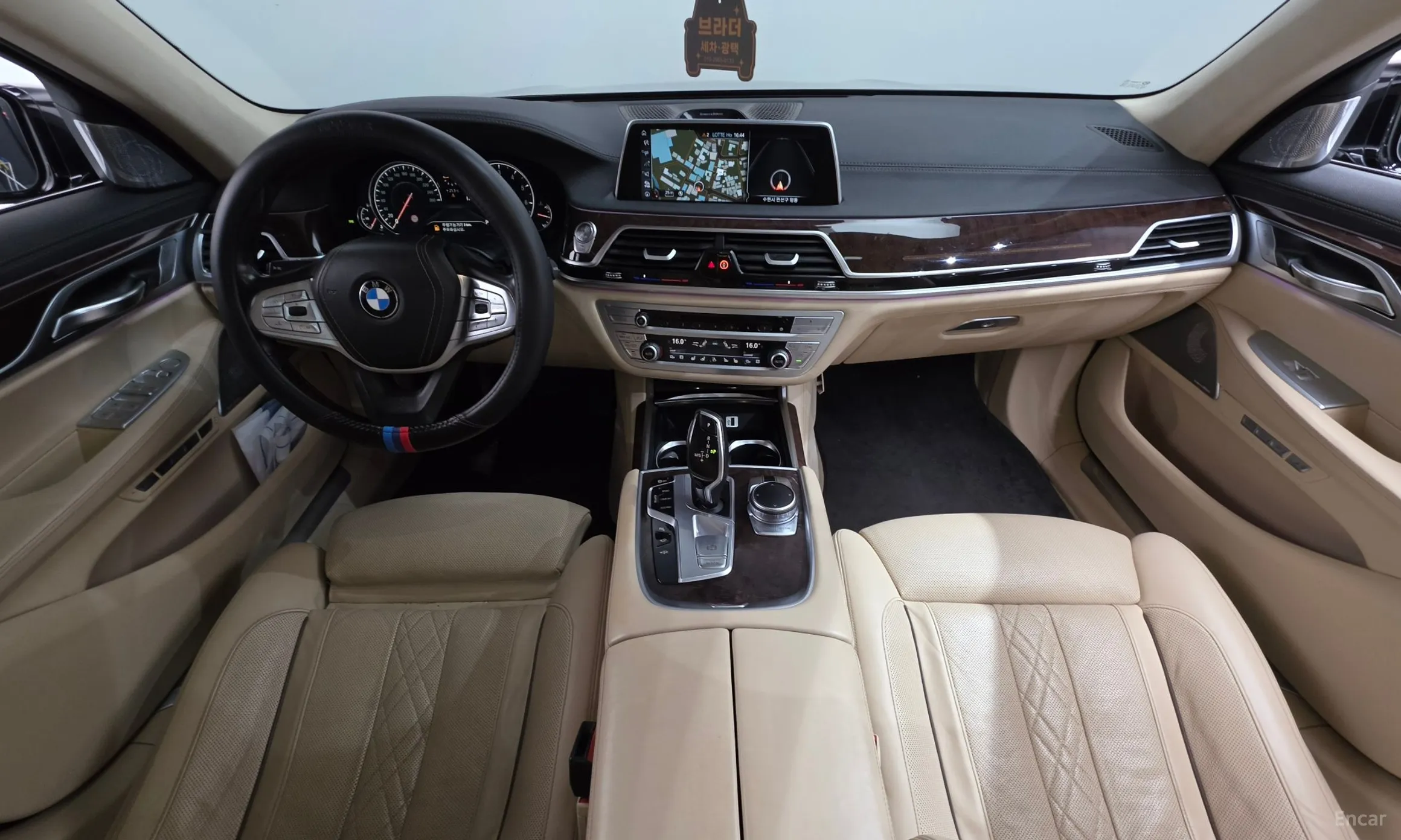 BMW 7 Series (G11) превью 7