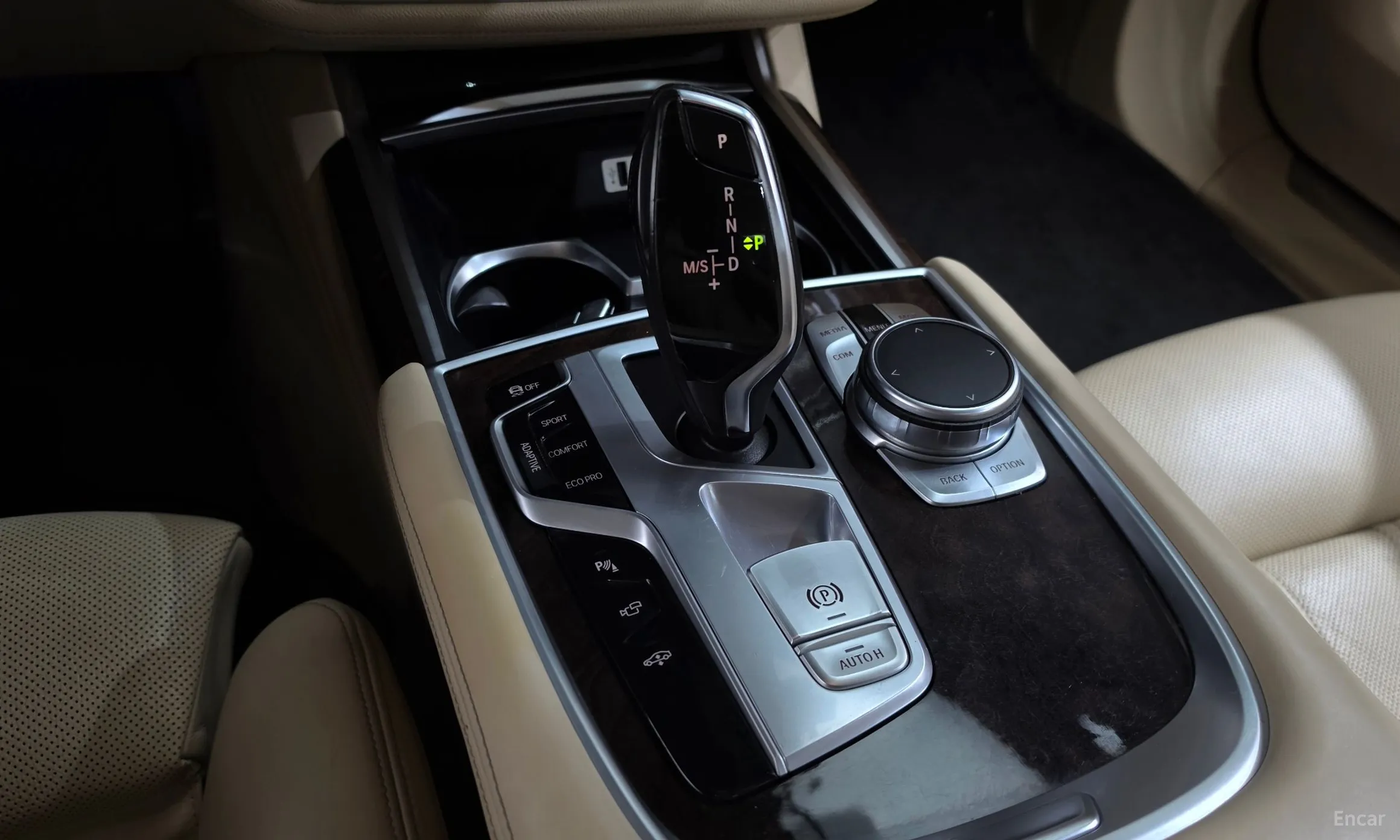 BMW 7 Series (G11) превью 9