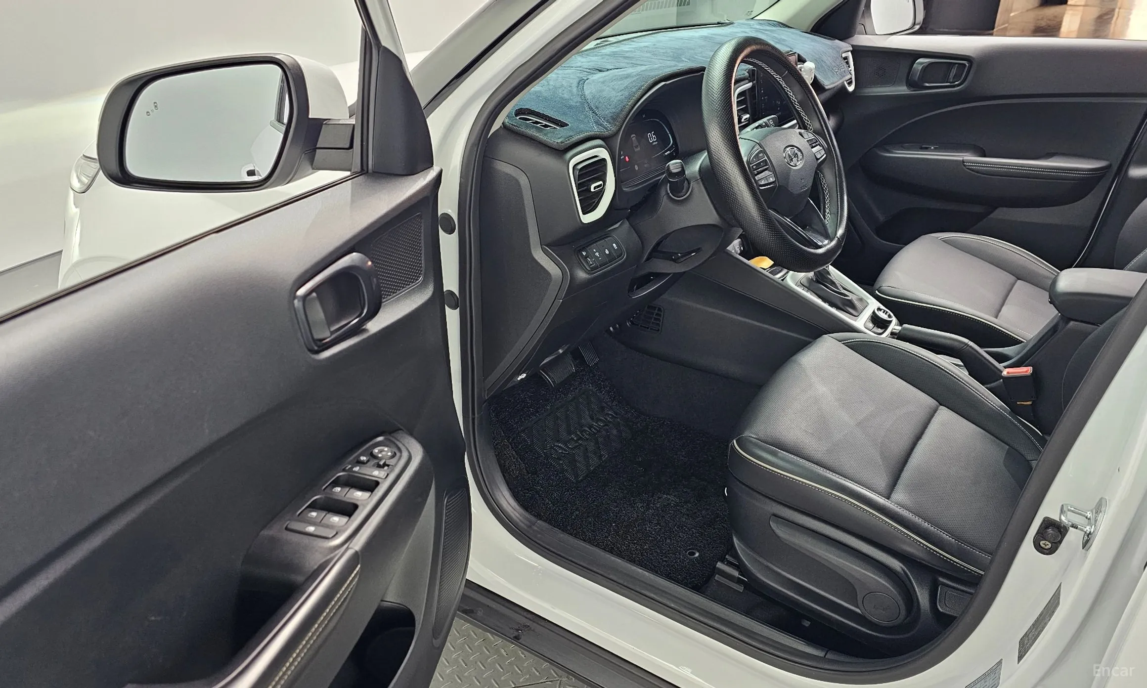 Hyundai Venue превью 10