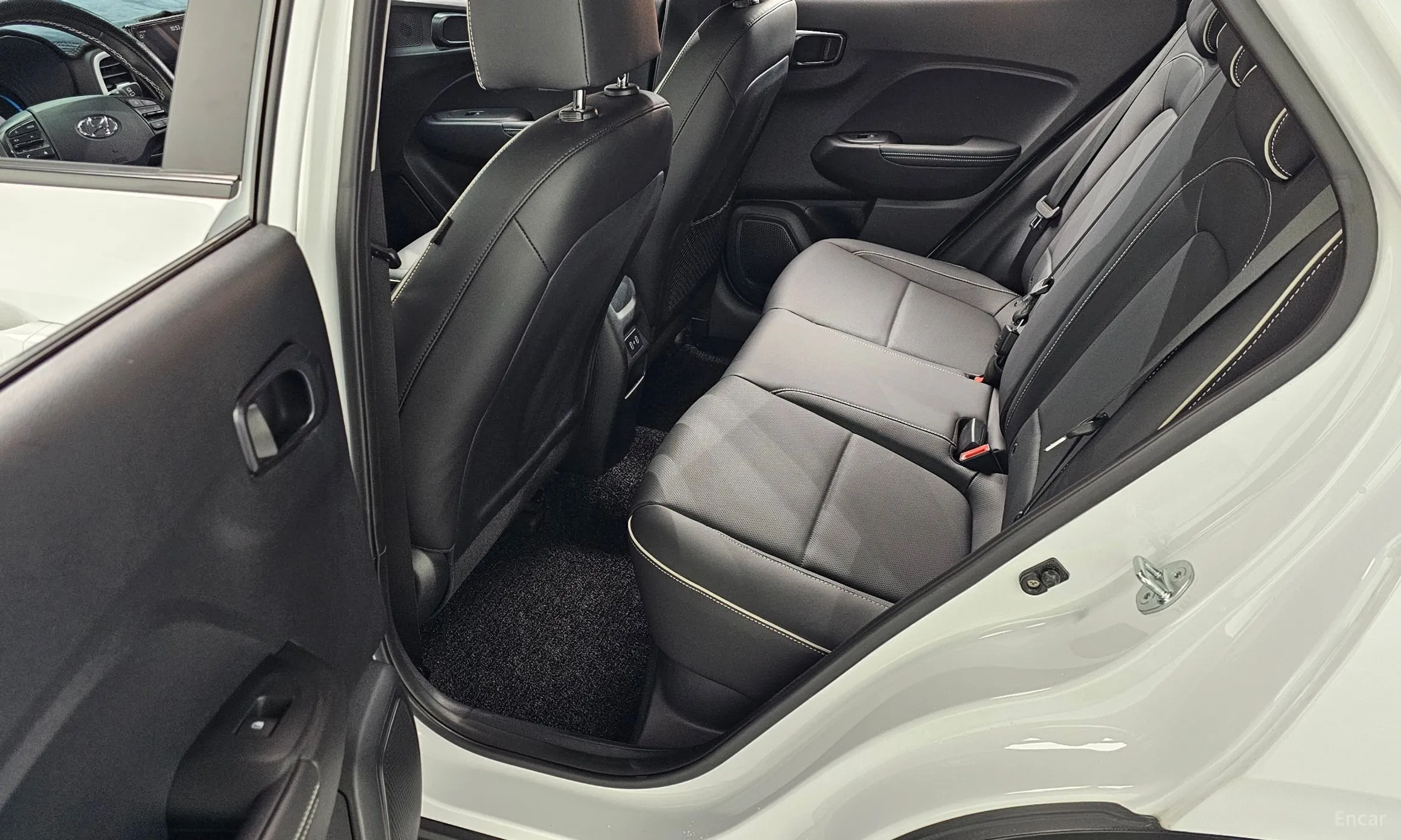 Hyundai Venue превью 11