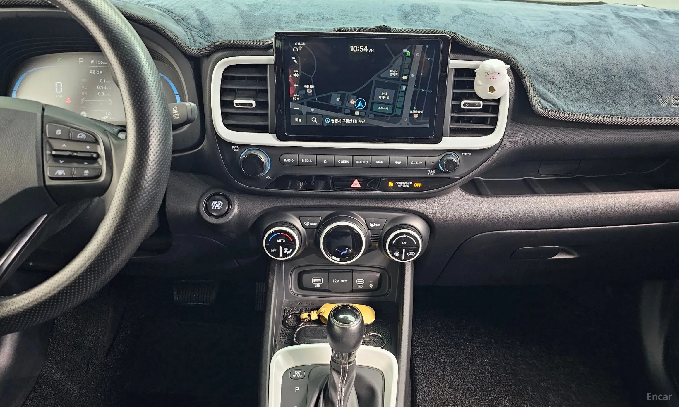 Hyundai Venue превью 15