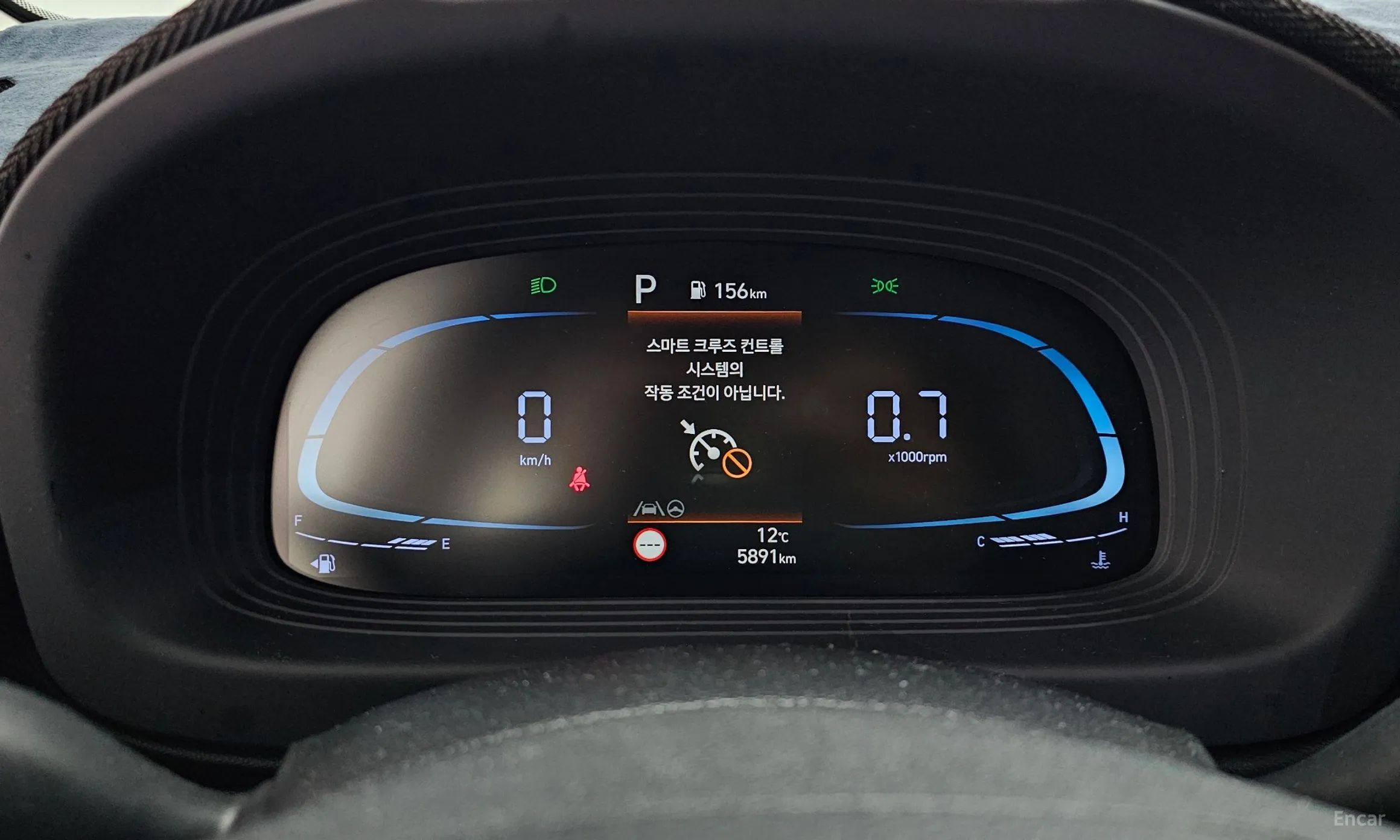 Hyundai Venue превью 8