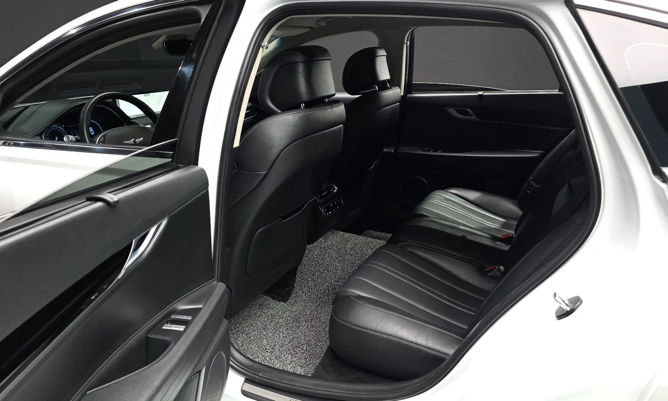 Genesis G80 (RG3) превью 12