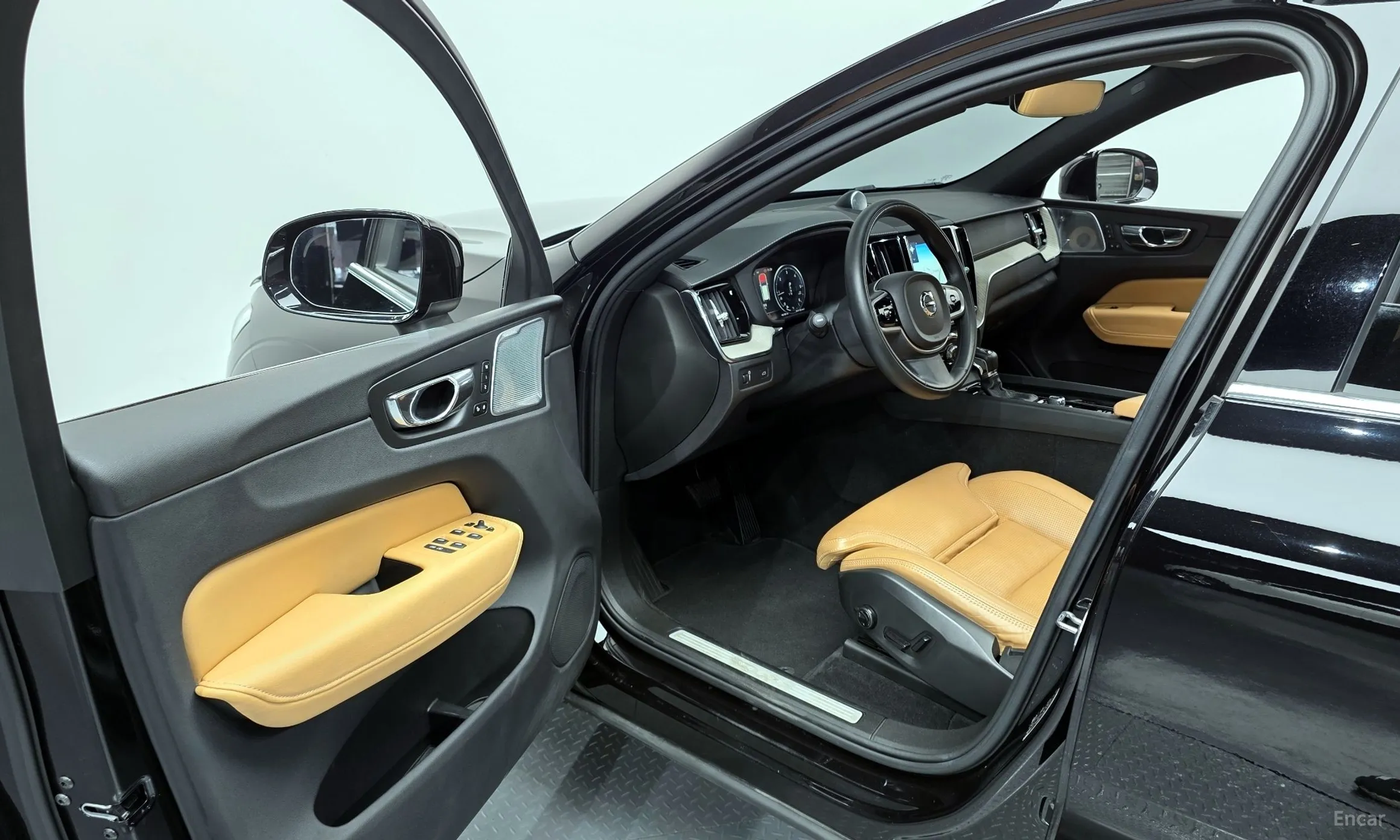 Volvo XC60 Gen 2 превью 10