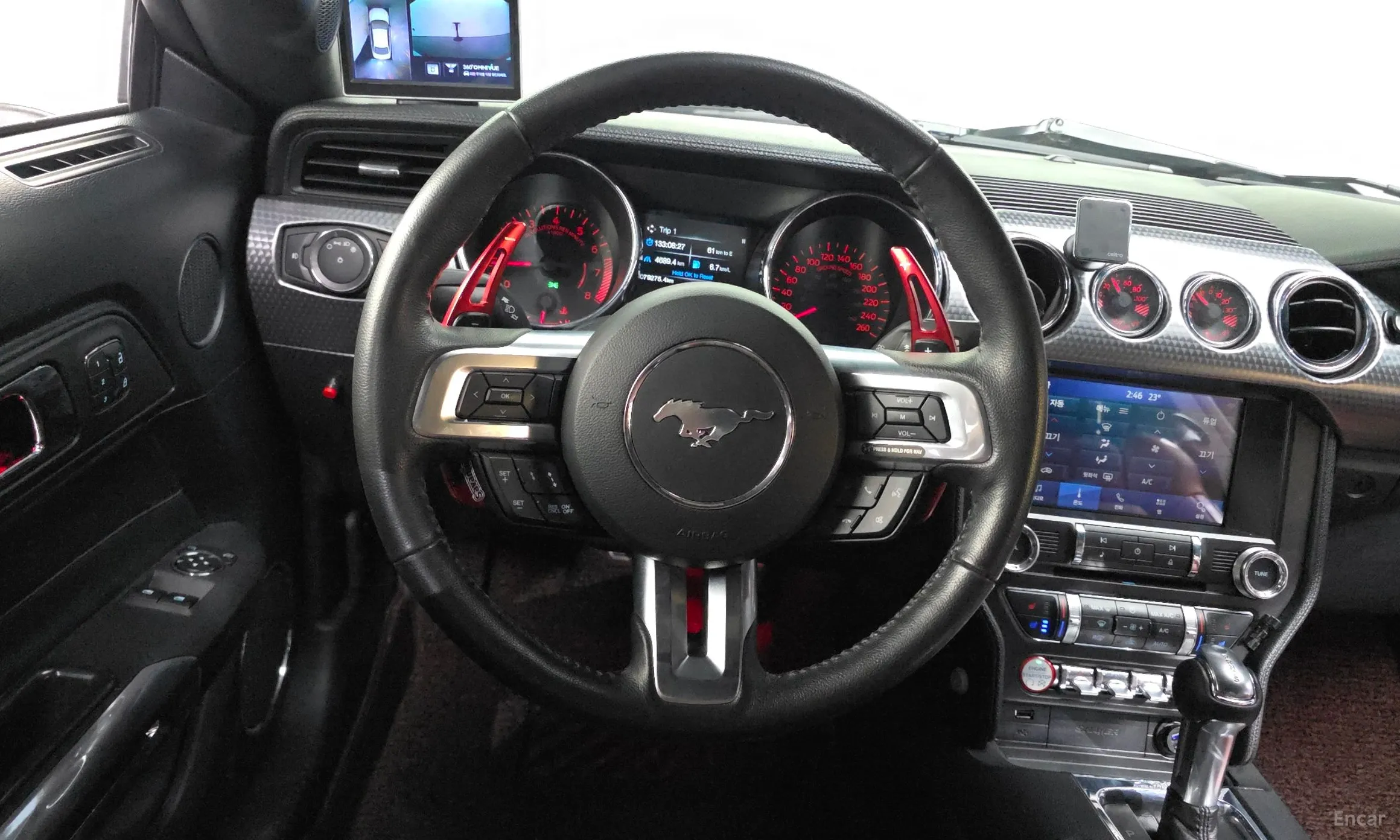 Ford Mustang превью 13