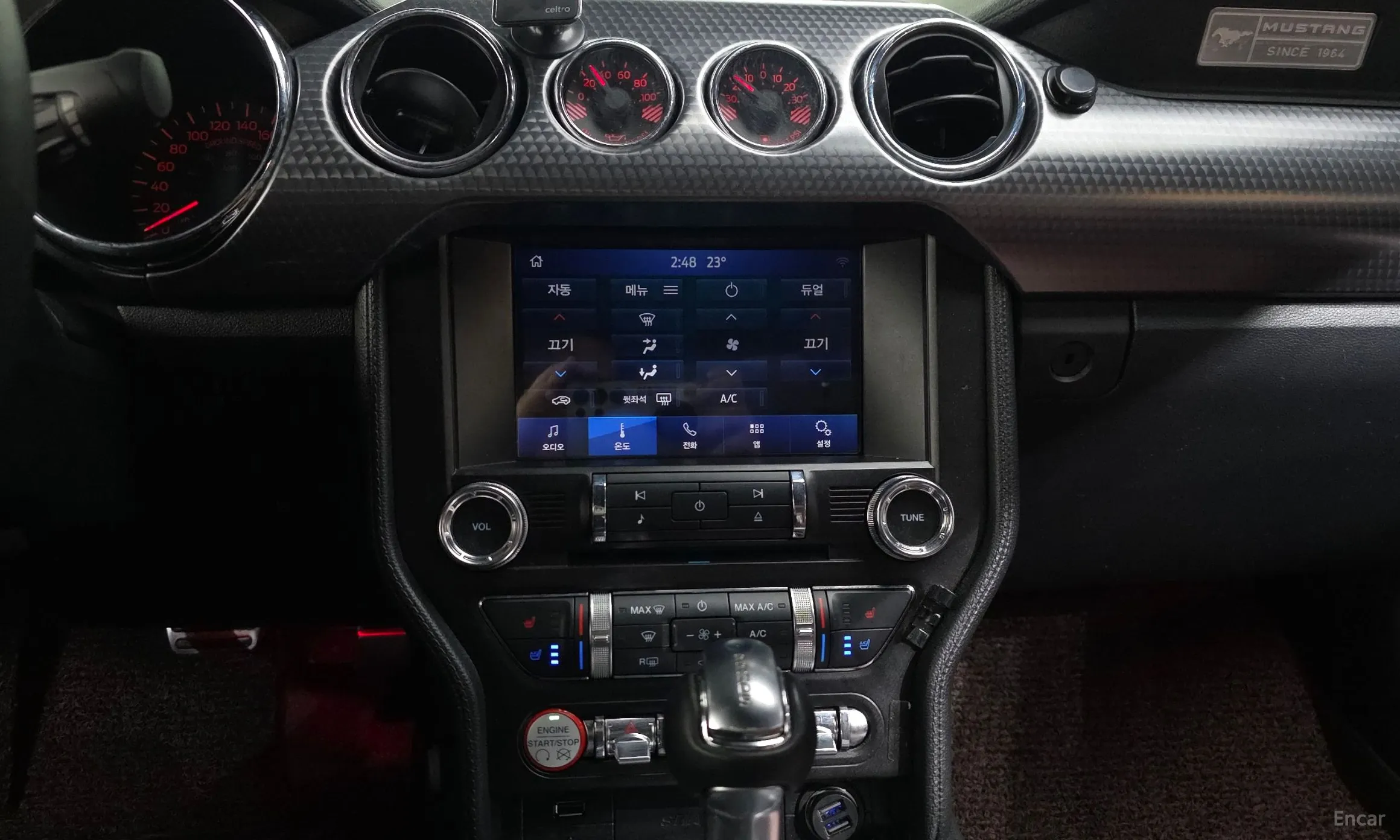 Ford Mustang превью 14
