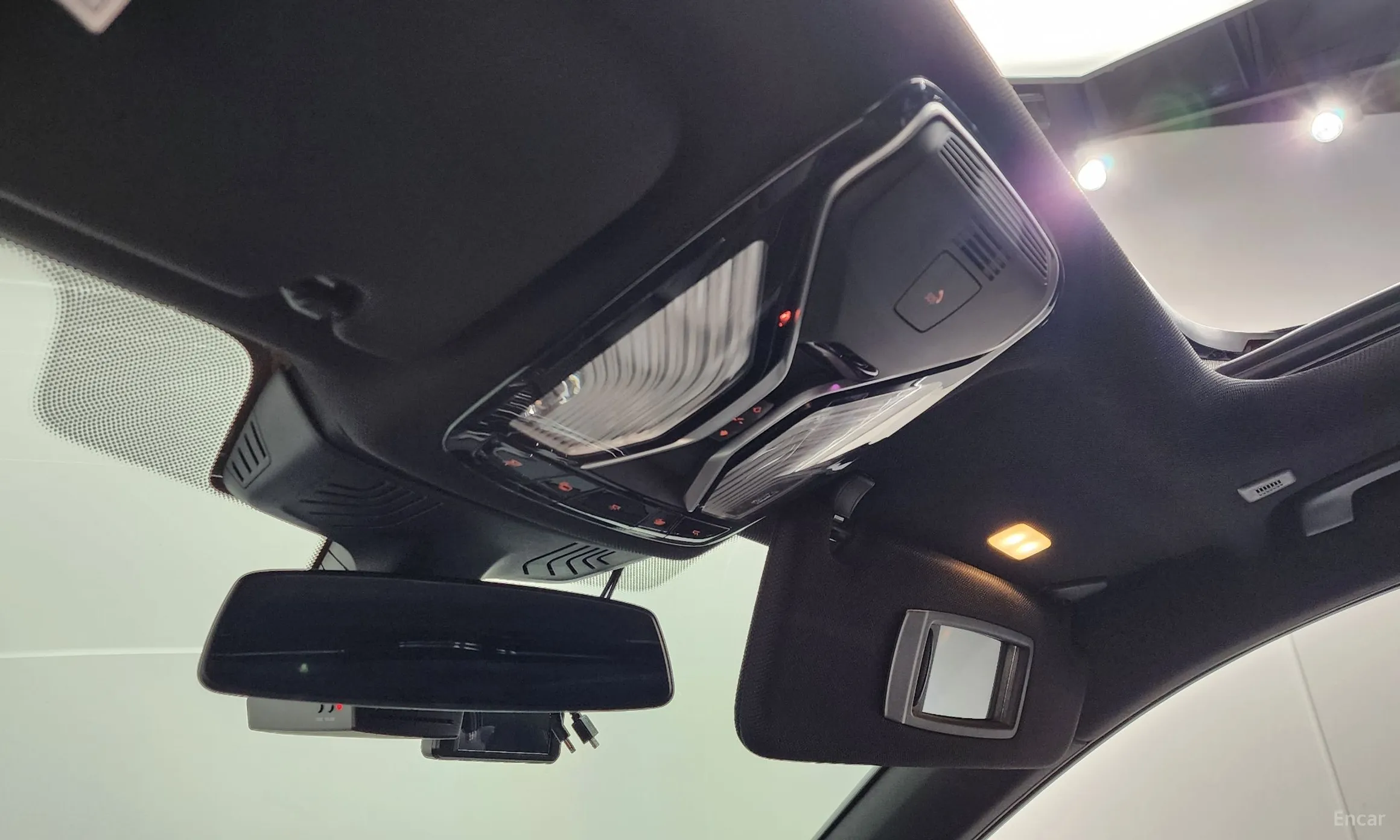BMW 7 Series (G11) превью 20