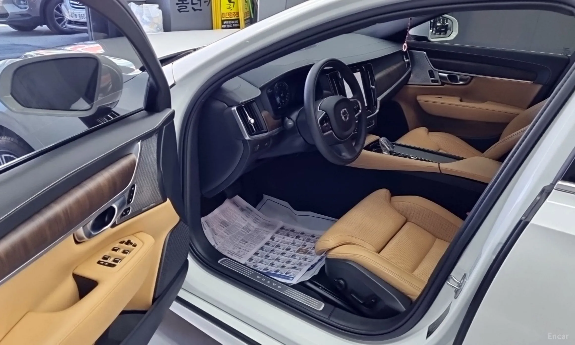 Volvo S90 превью 10