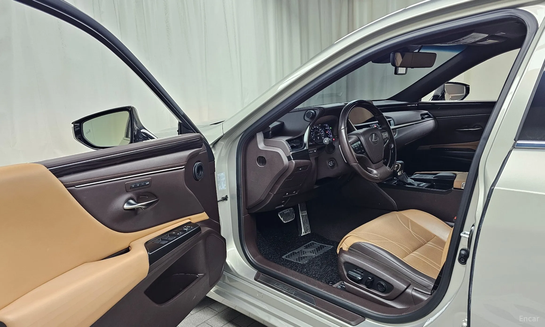 Lexus ES300h 7th Generation превью 10