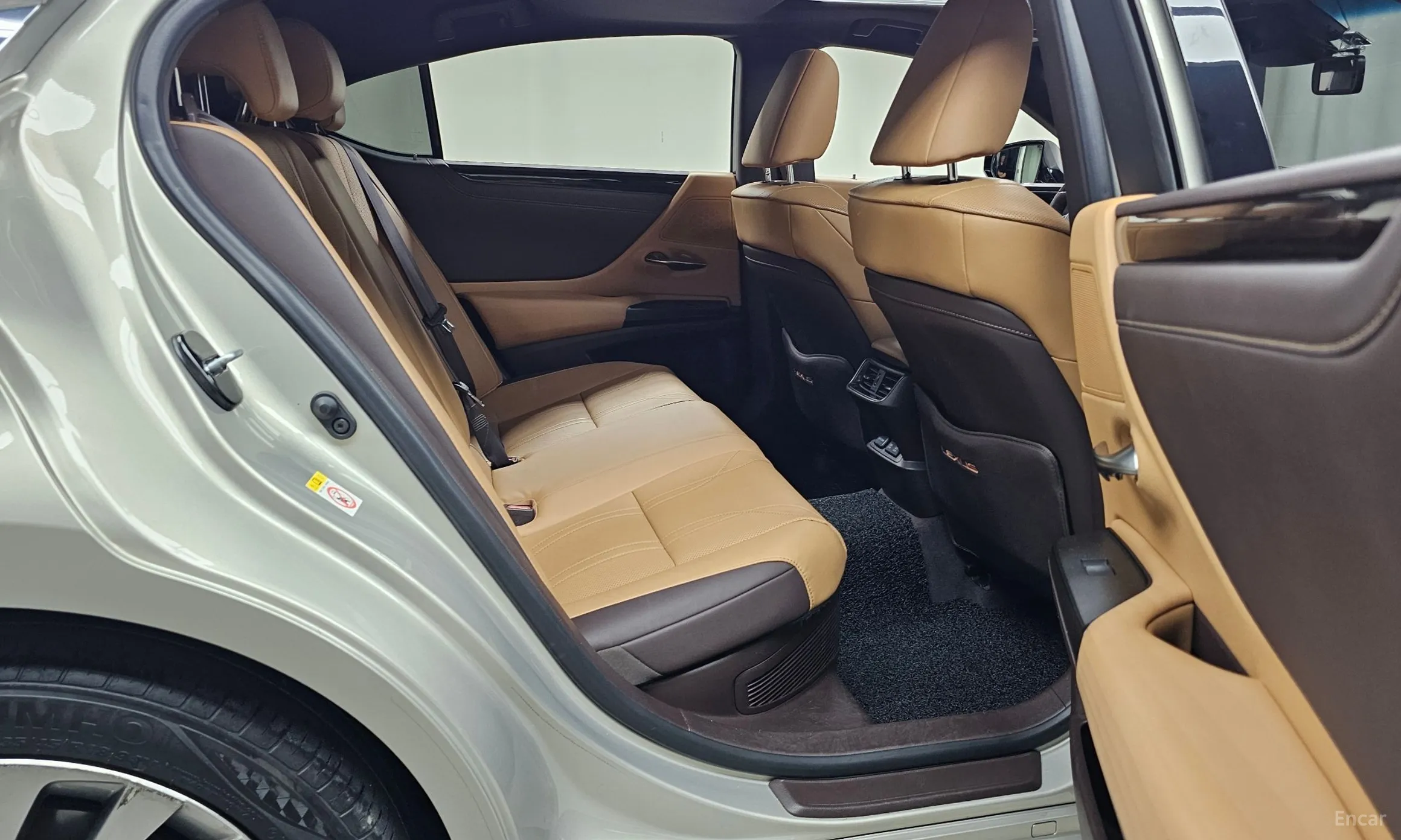 Lexus ES300h 7th Generation превью 11