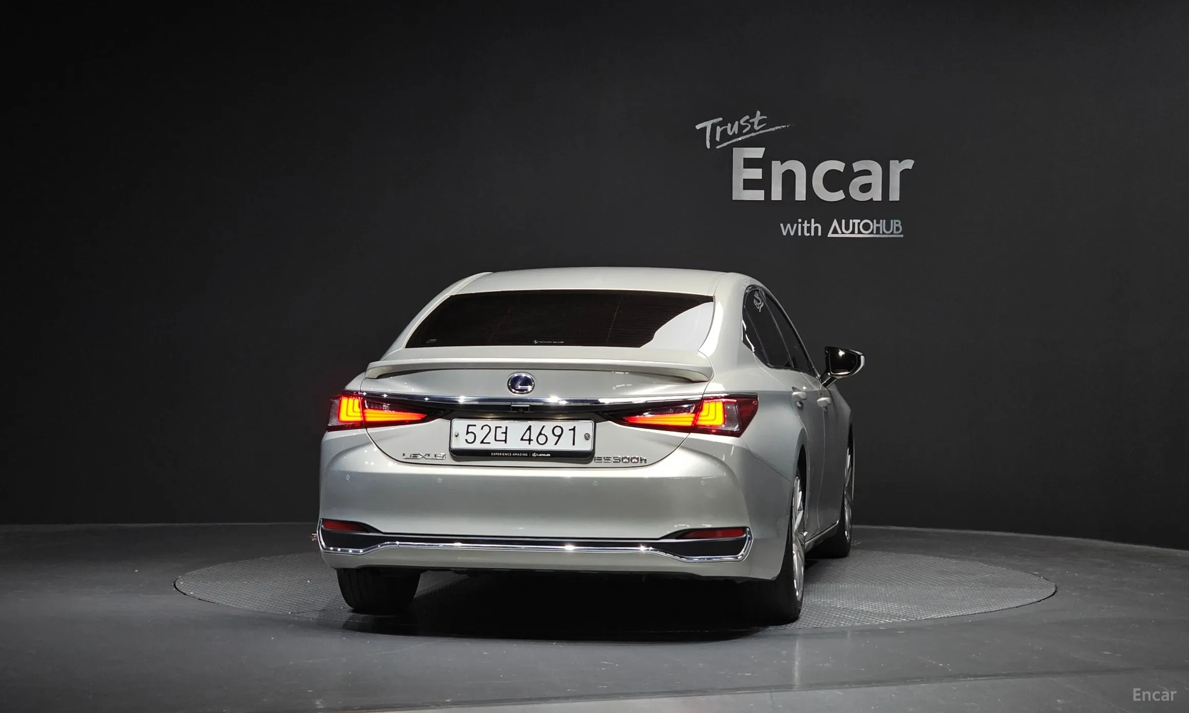 Lexus ES300h 7th Generation превью 4