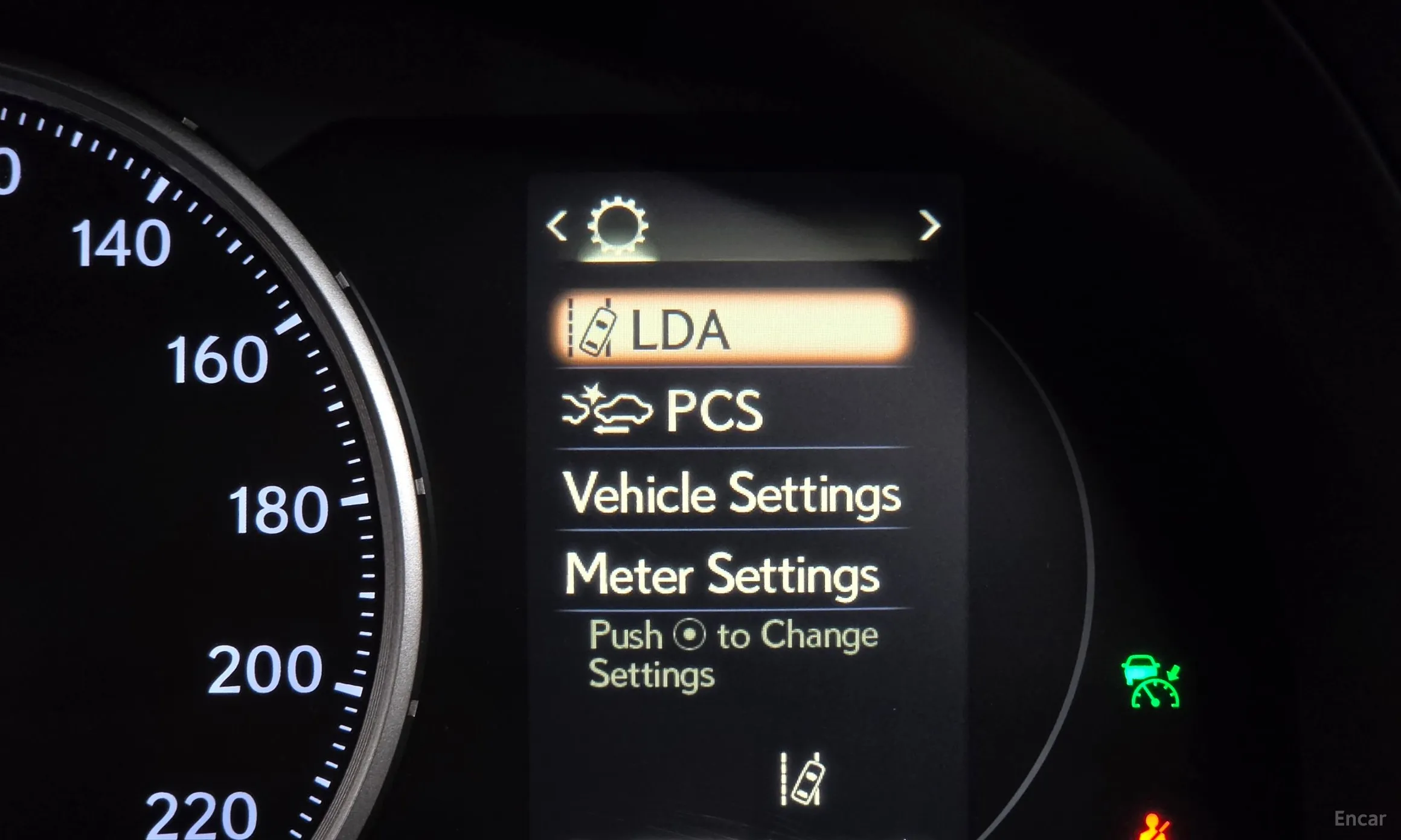 Lexus CT200h превью 20