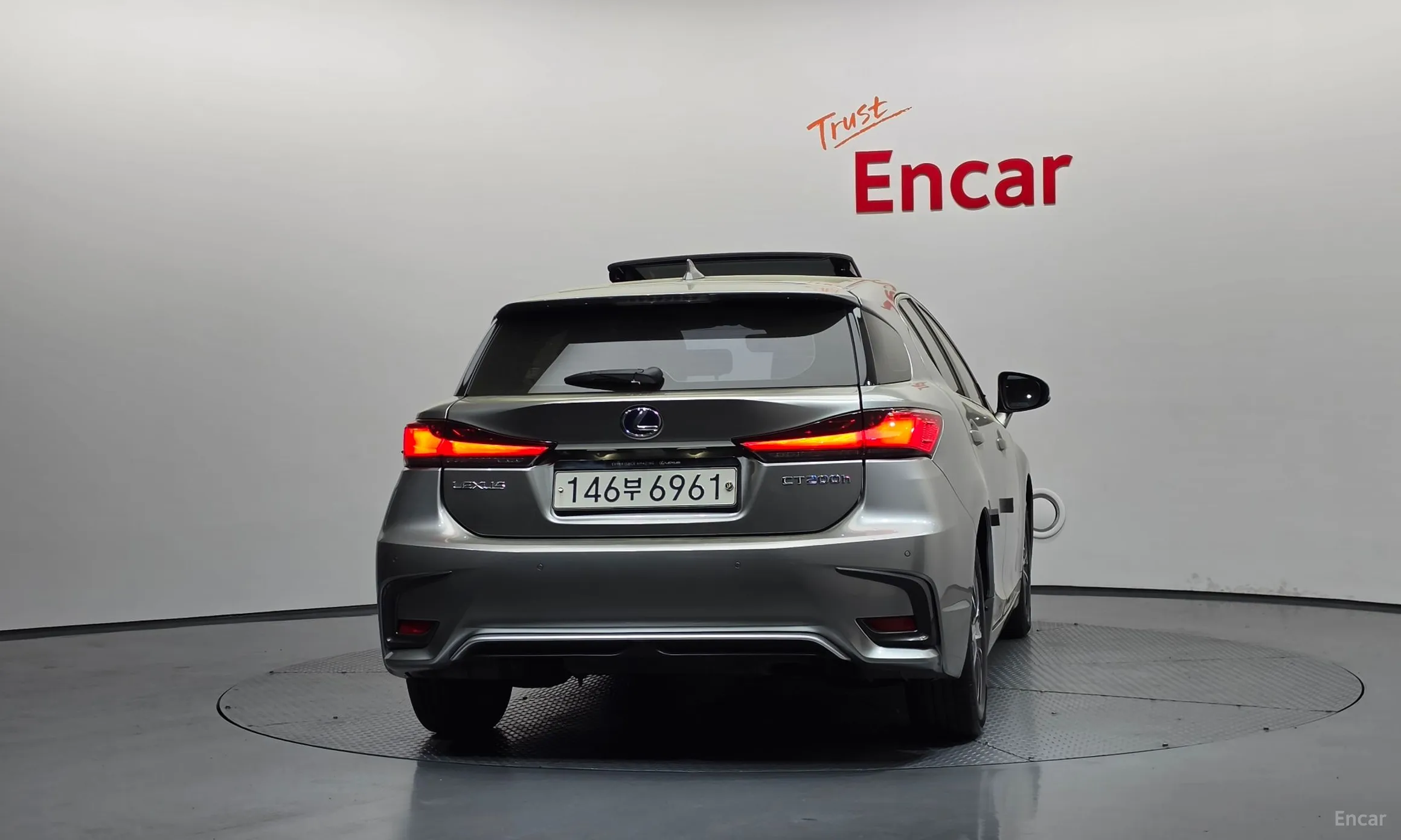 Lexus CT200h превью 4