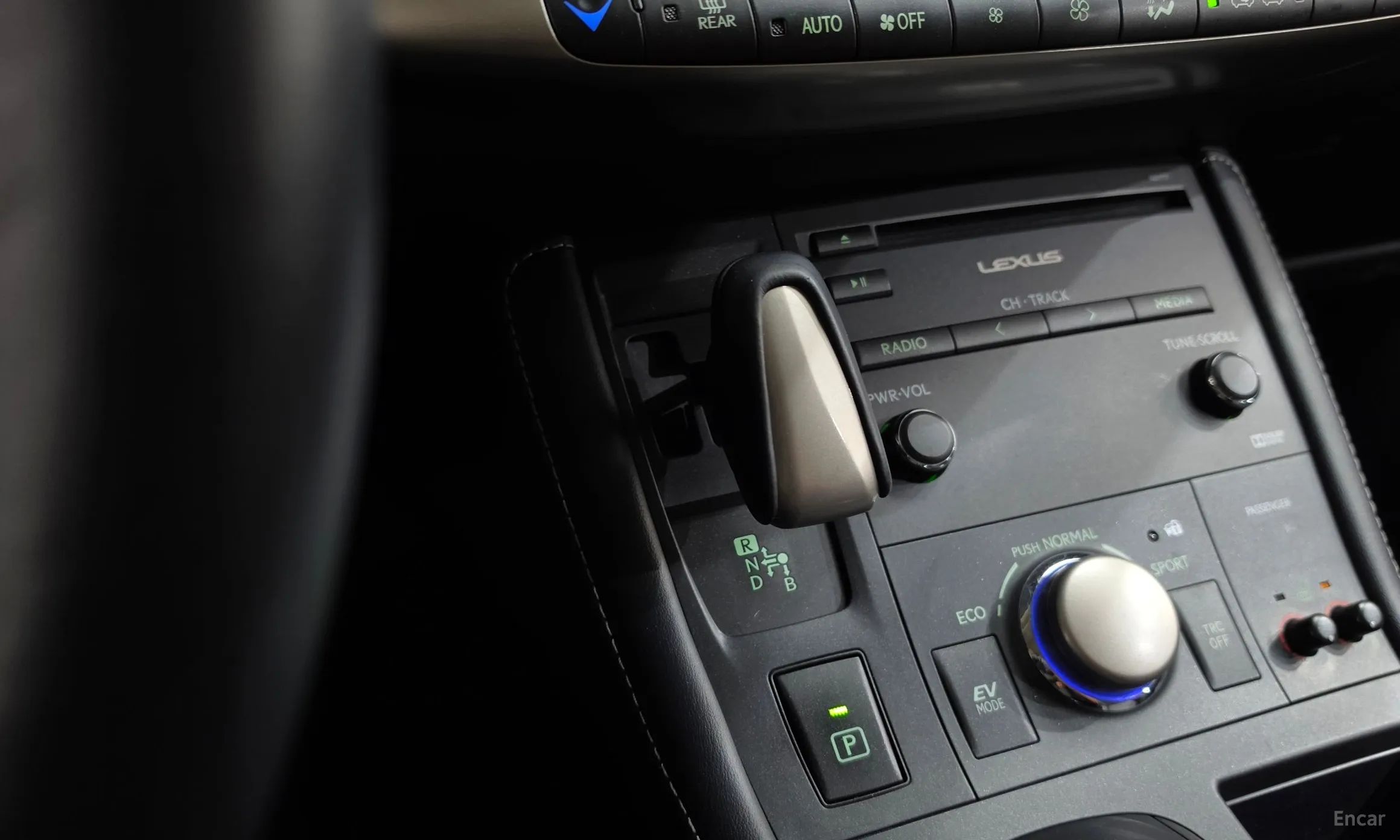Lexus CT200h превью 9
