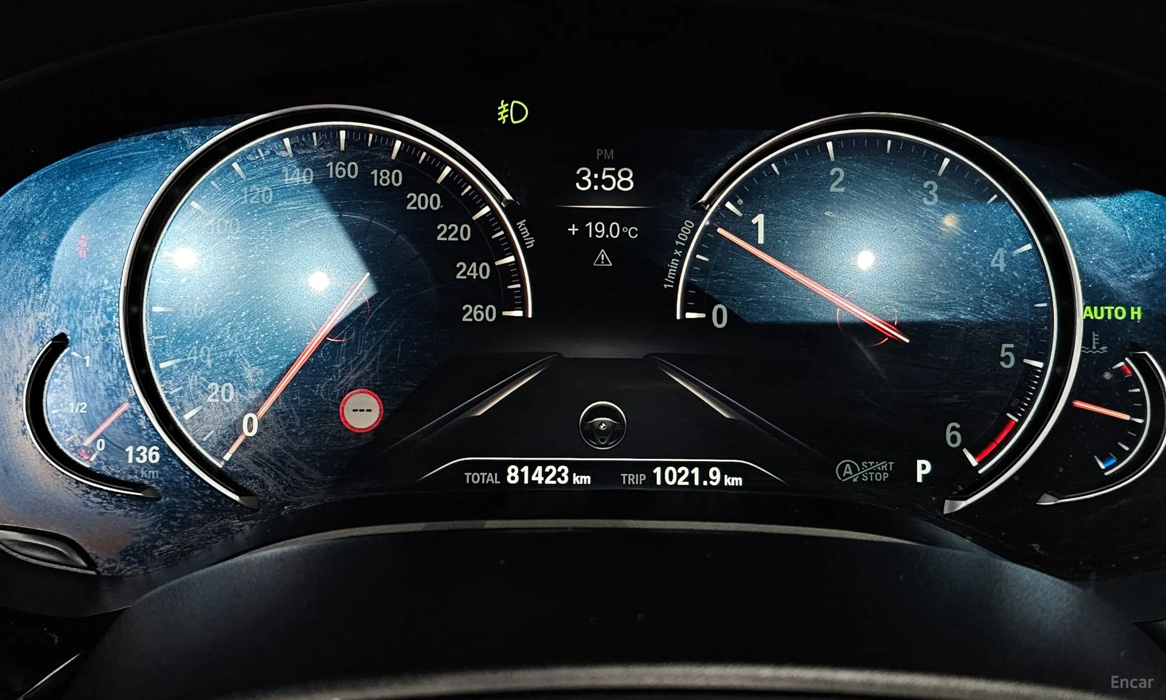 BMW 5 Series (G30) превью 8