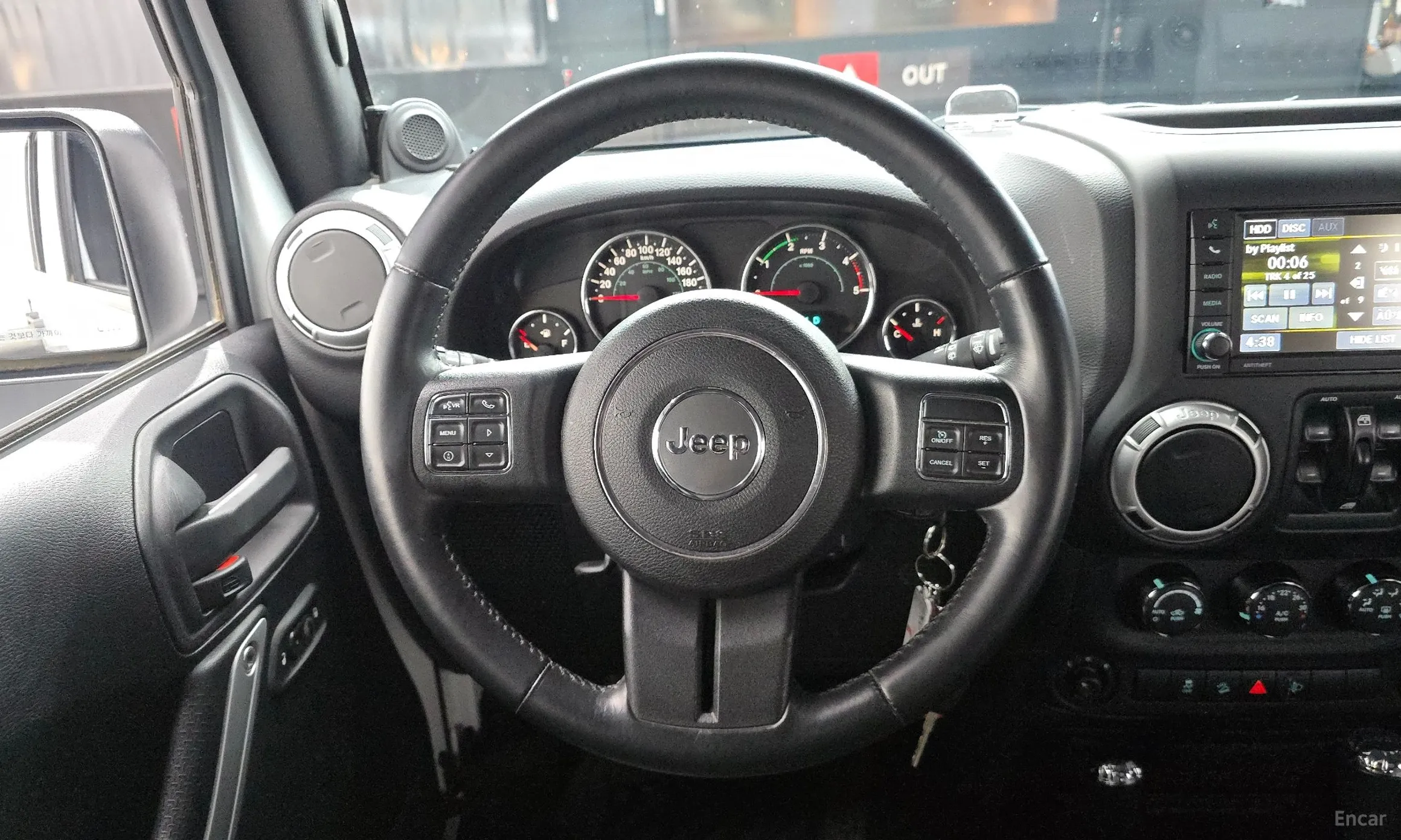 Jeep Wrangler (JK) превью 13