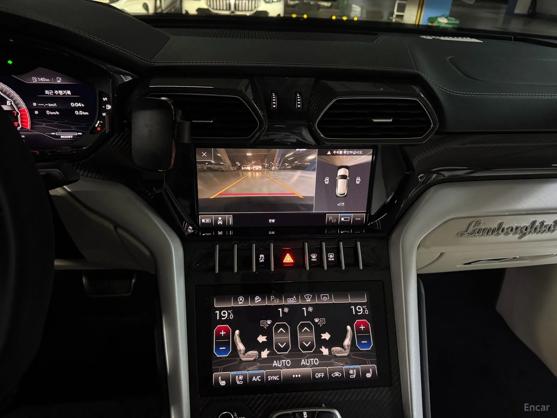 Lamborghini Urus превью 3