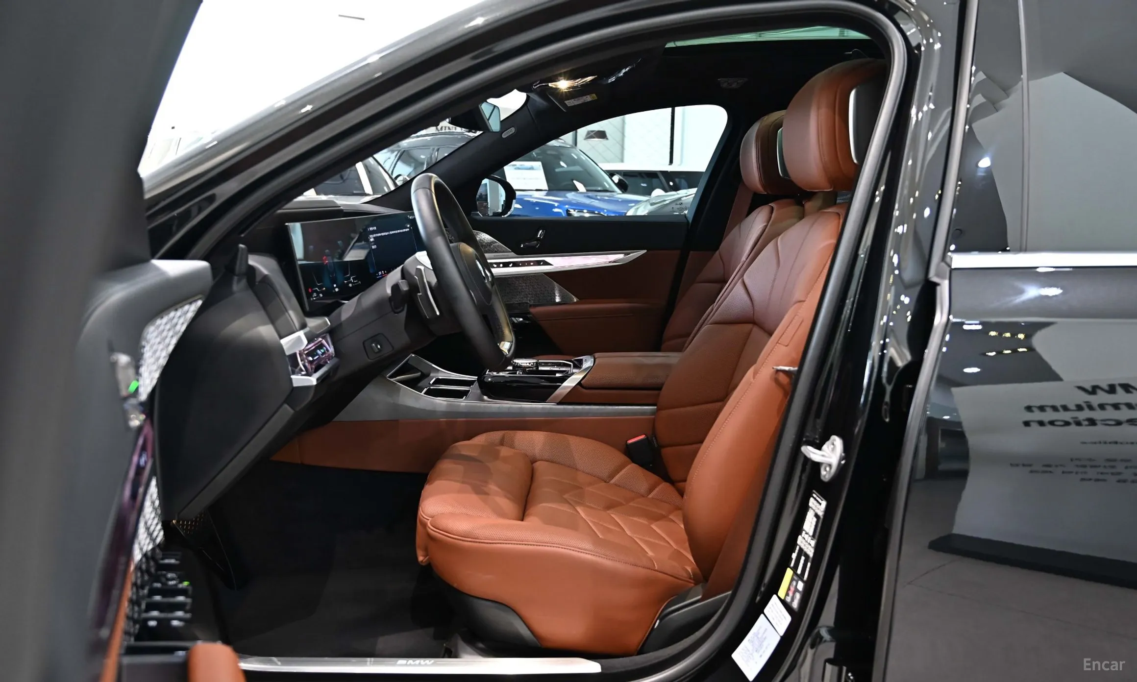 BMW 7 Series (G70) превью 12