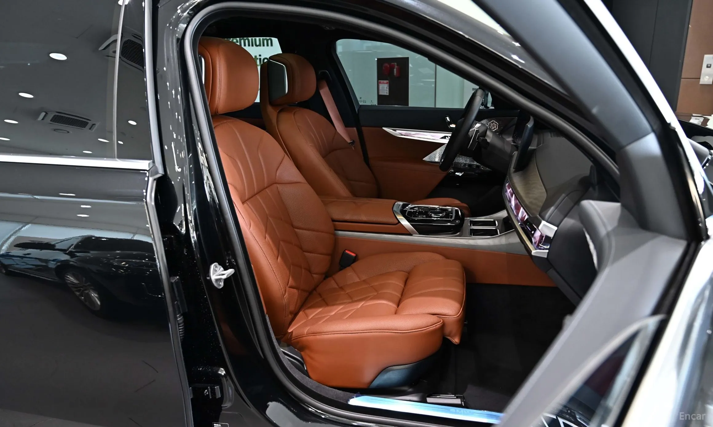 BMW 7 Series (G70) превью 13