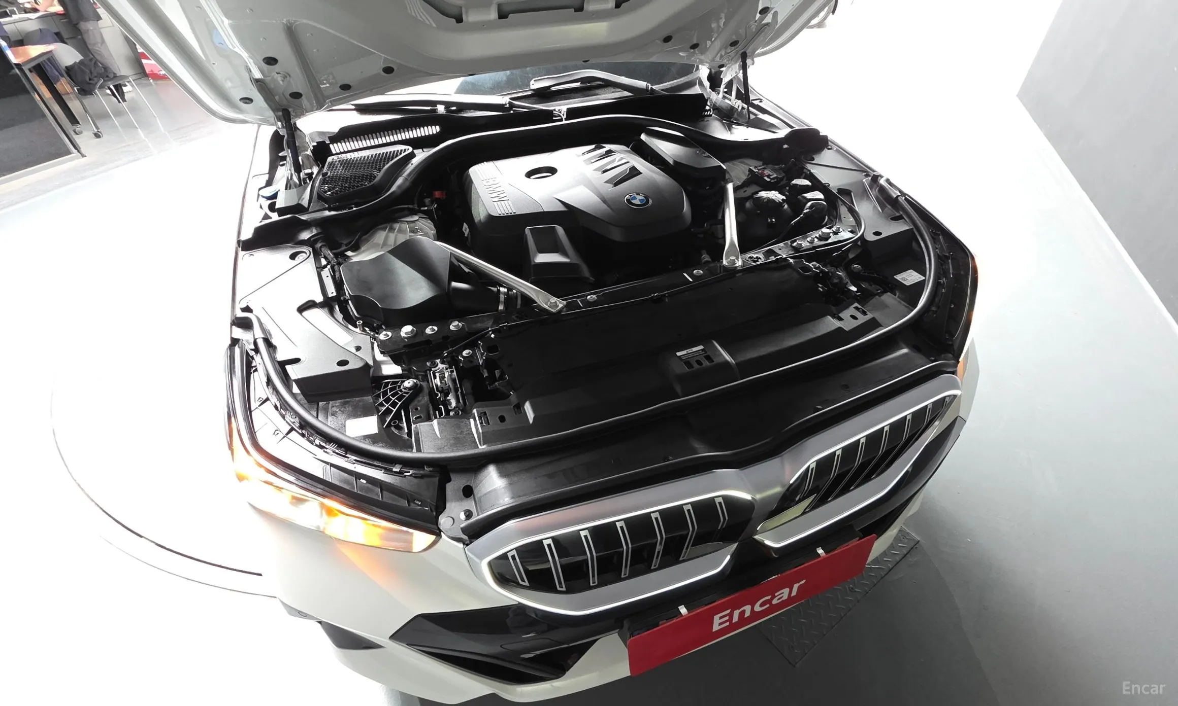 BMW 5 Series (G60) превью 6