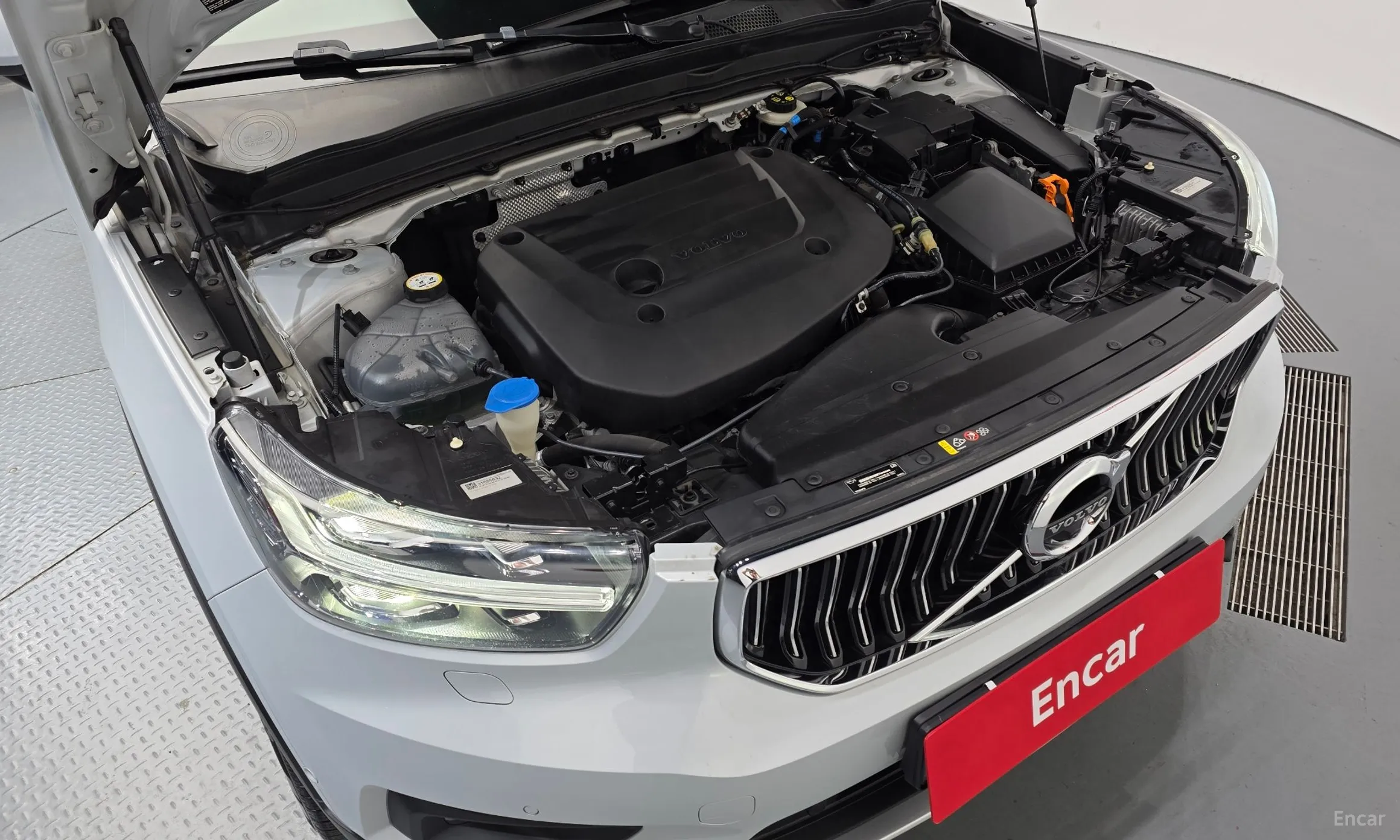 Volvo XC40 превью 6