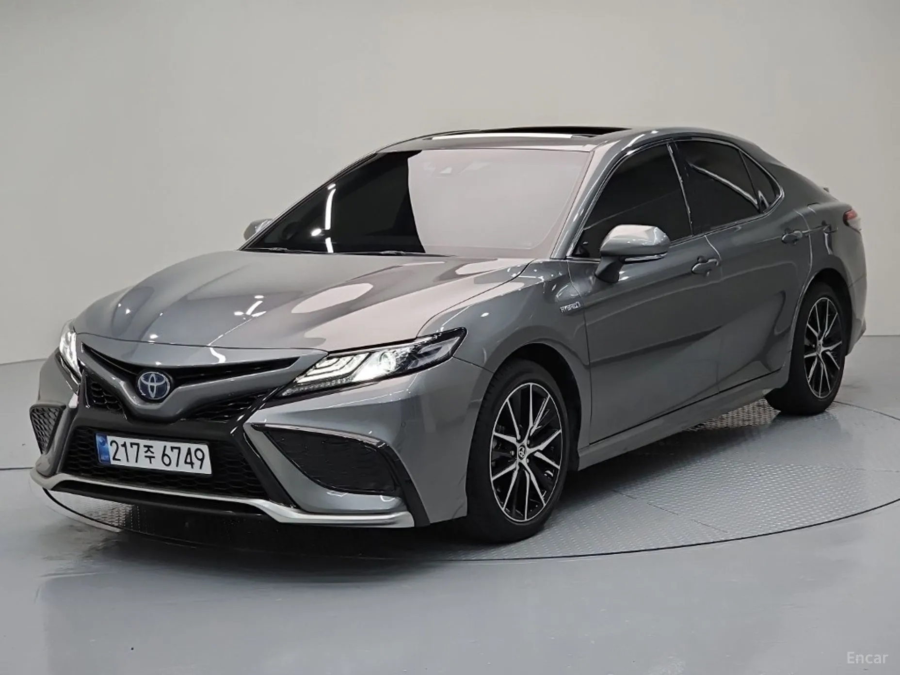 Camry (XV70)