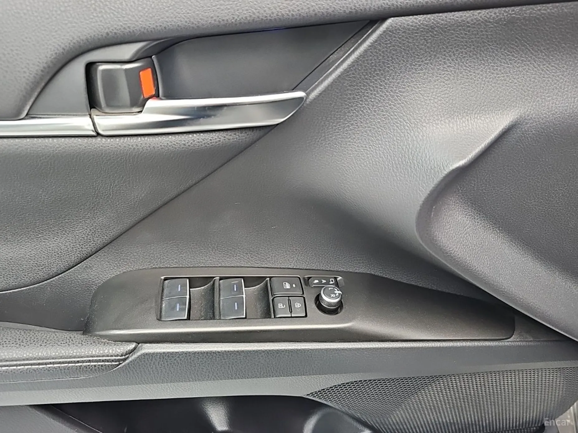 Toyota Camry (XV70) превью 15
