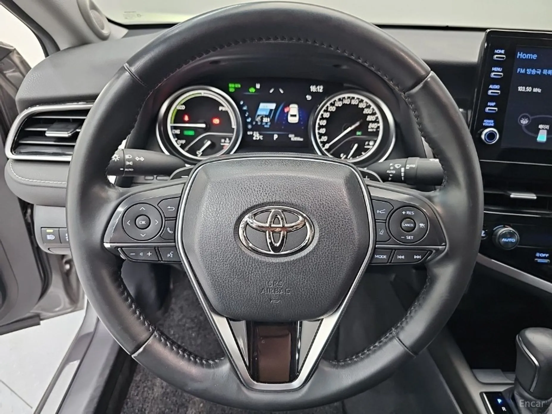 Toyota Camry (XV70) превью 18