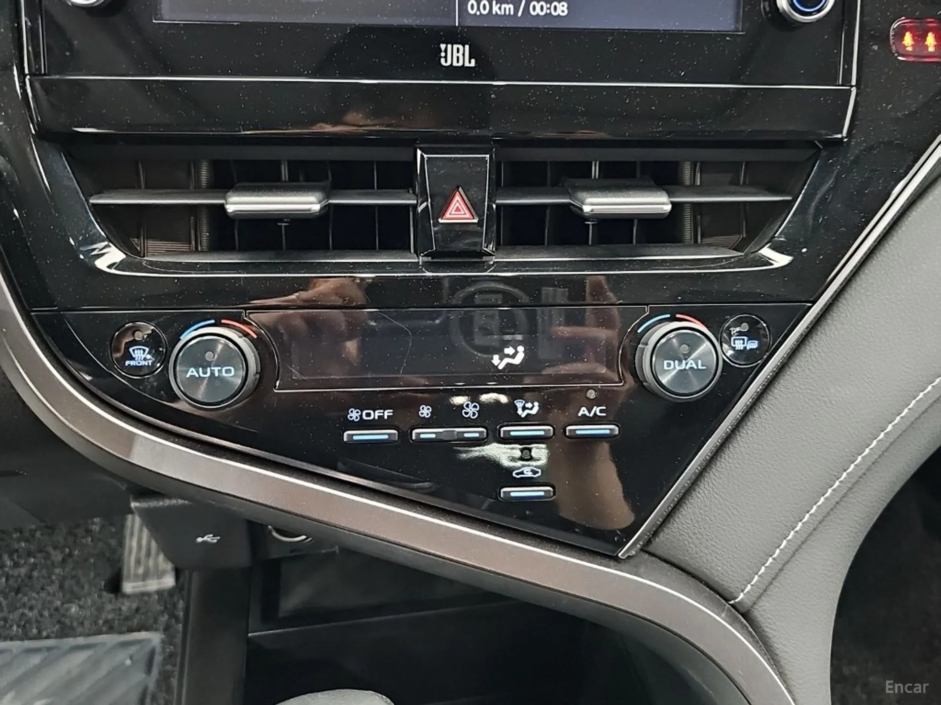 Toyota Camry (XV70) превью 19