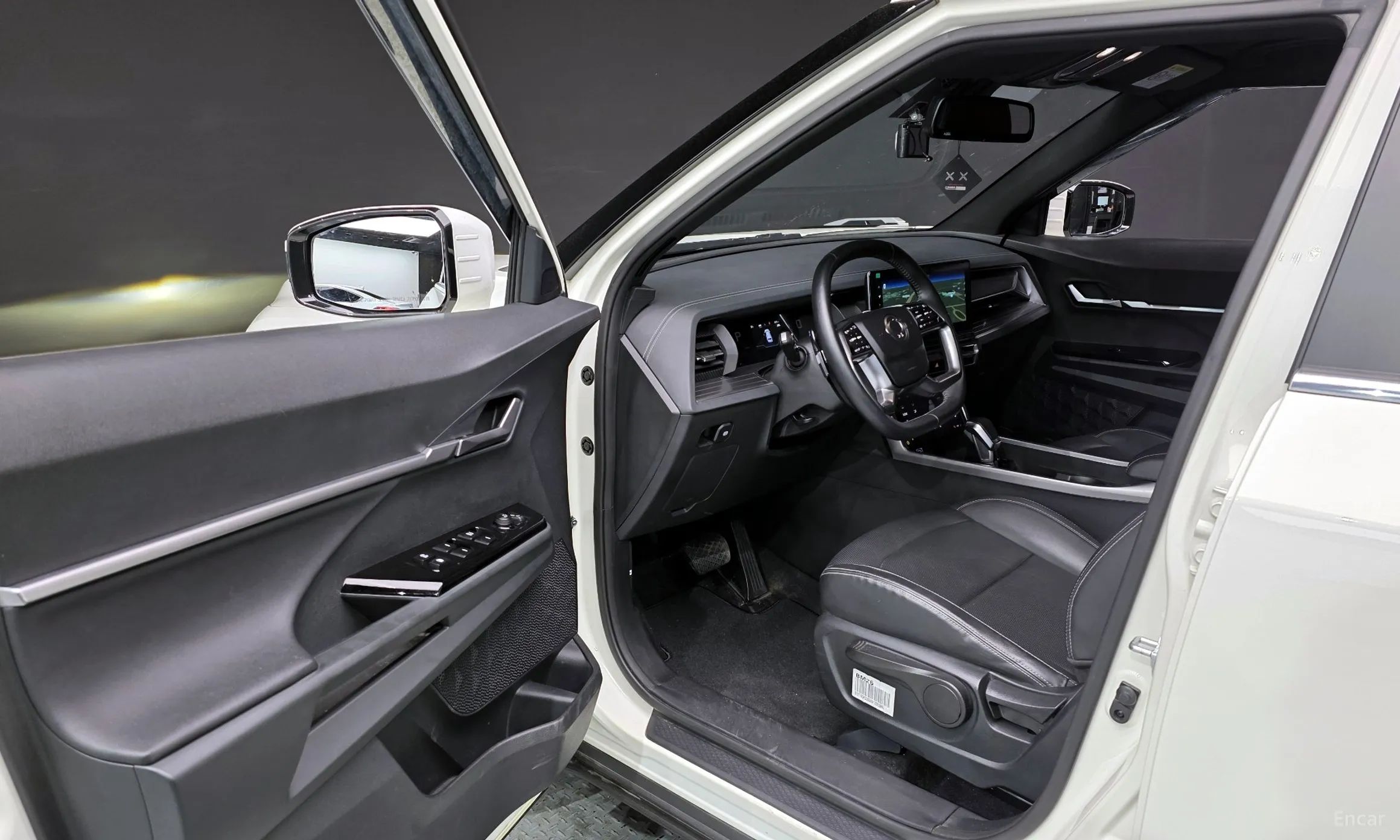 KG Mobility (SsangYong) Torres превью 10