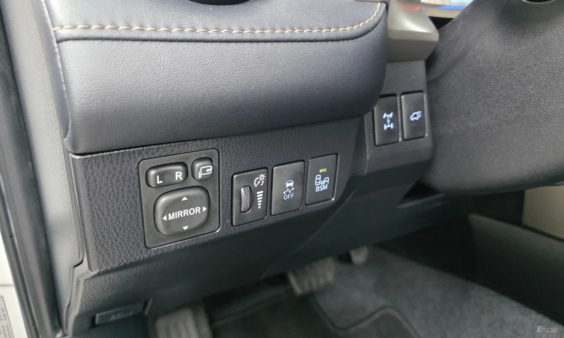 Toyota RAV4 превью 18