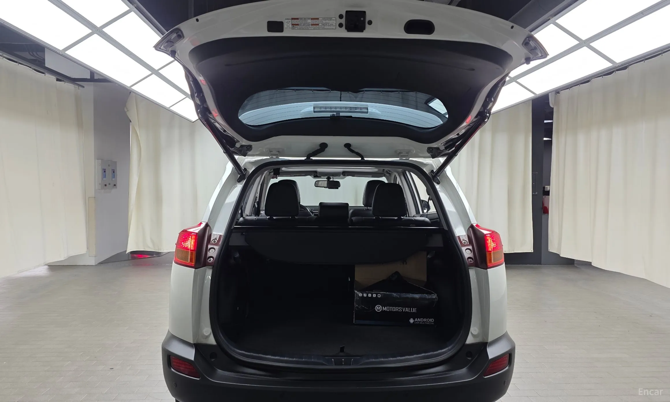 Toyota RAV4 превью 20