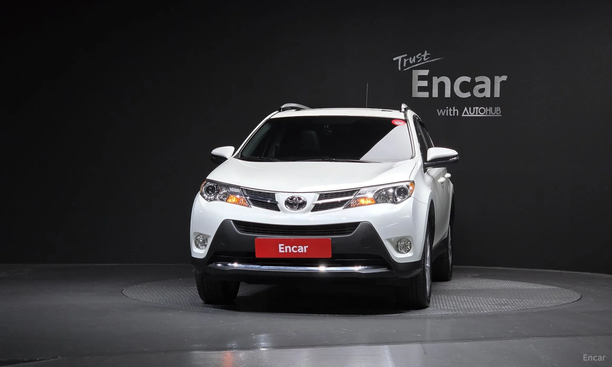 Toyota RAV4 превью 3