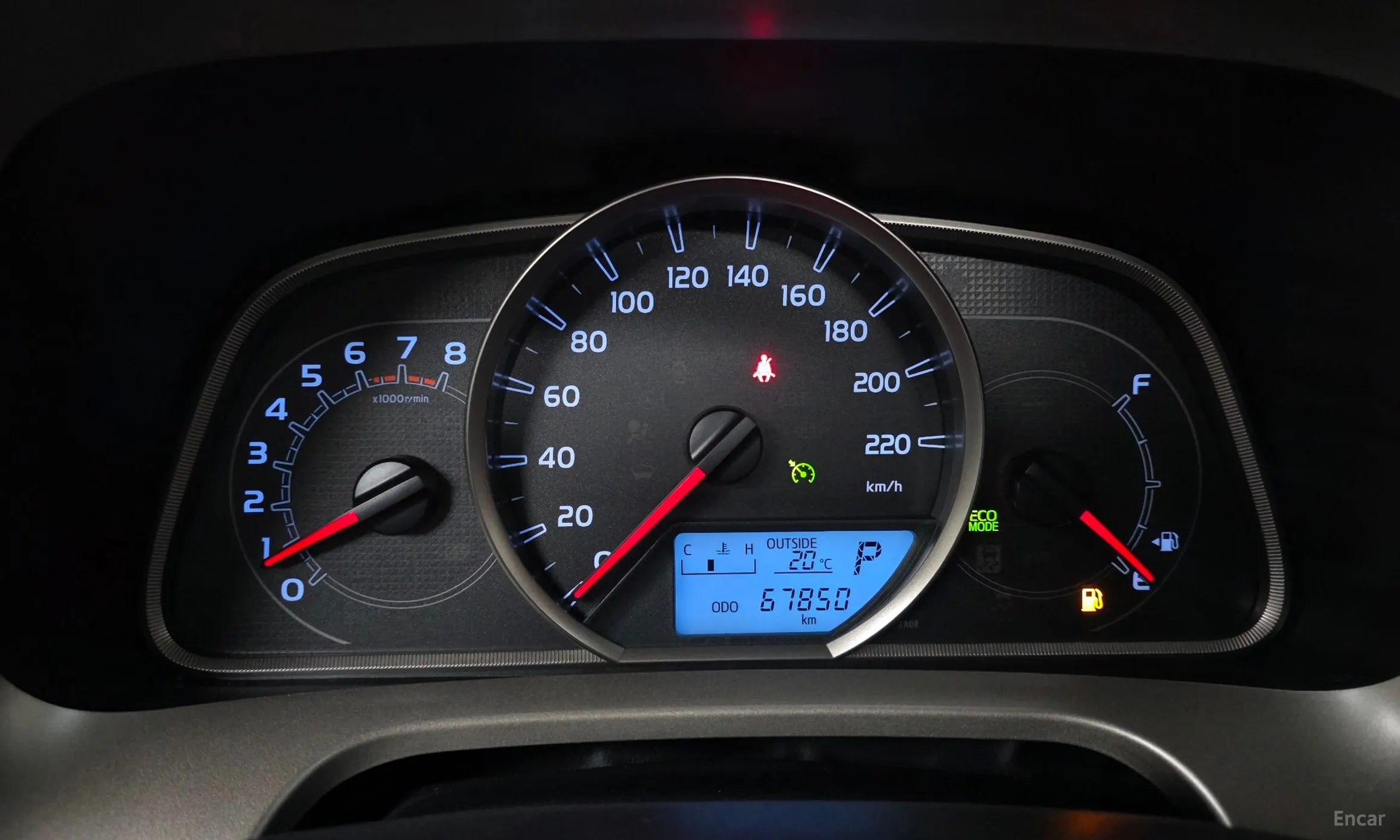 Toyota RAV4 превью 8