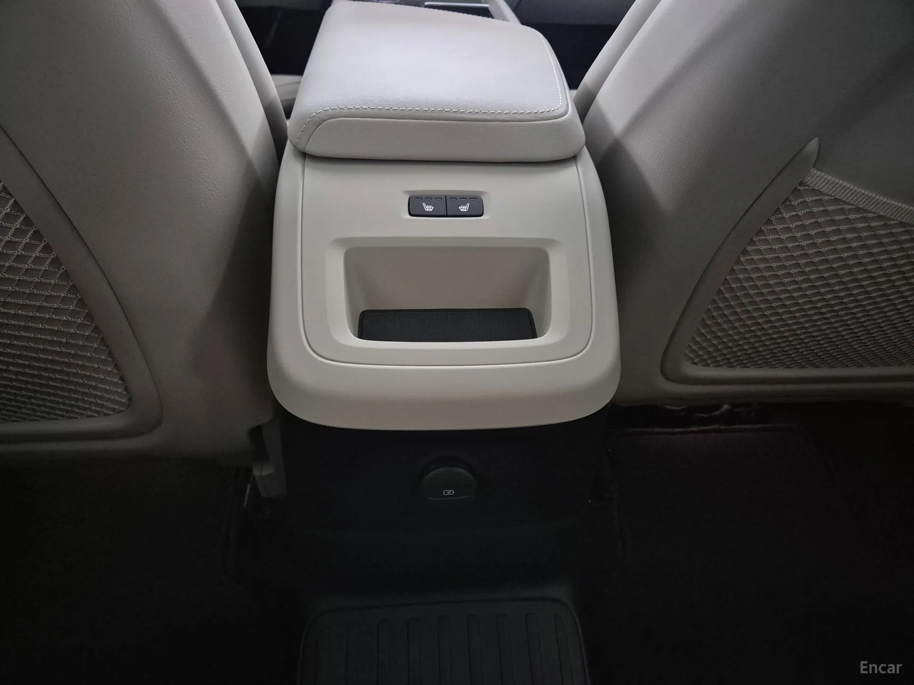 Volvo XC60 Gen 2 превью 17