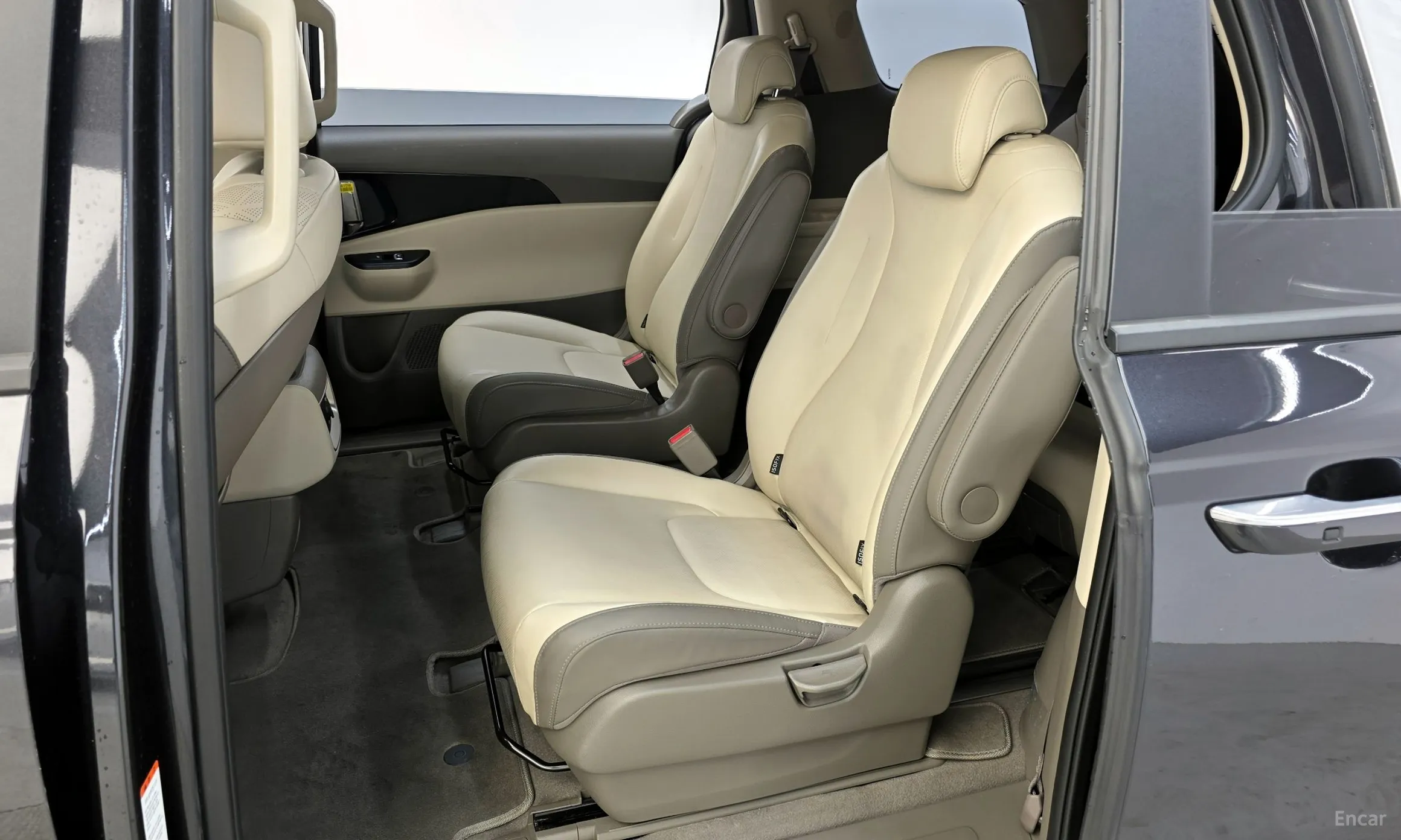 Kia Carnival Gen 4 превью 11