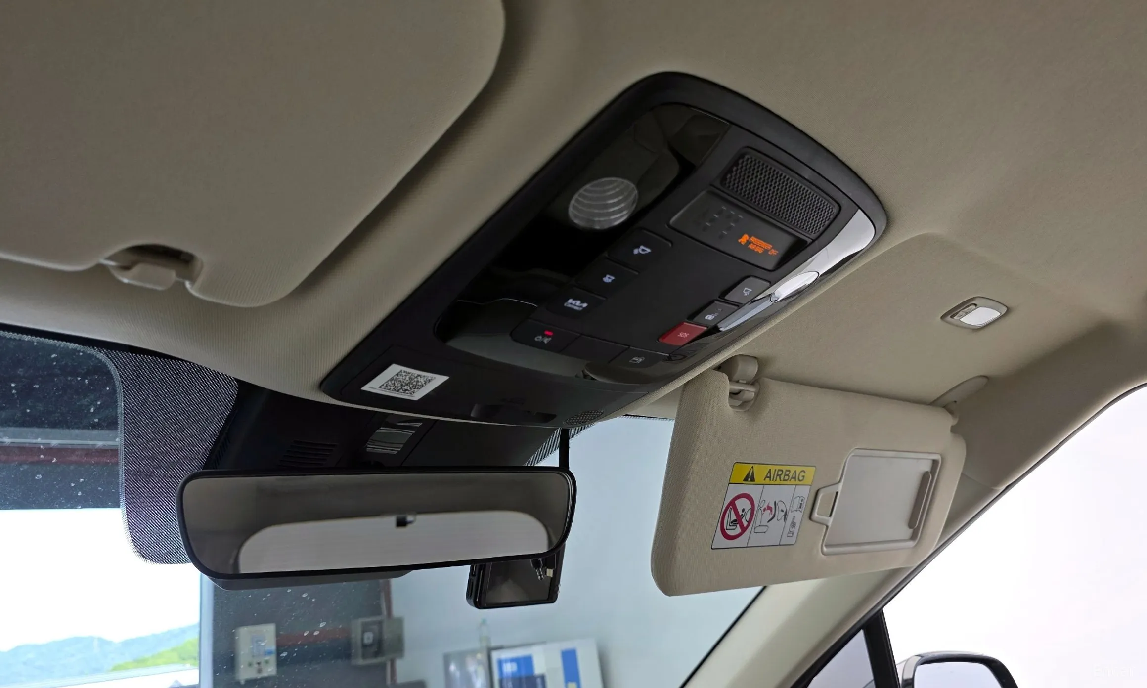 Kia Carnival Gen 4 превью 16