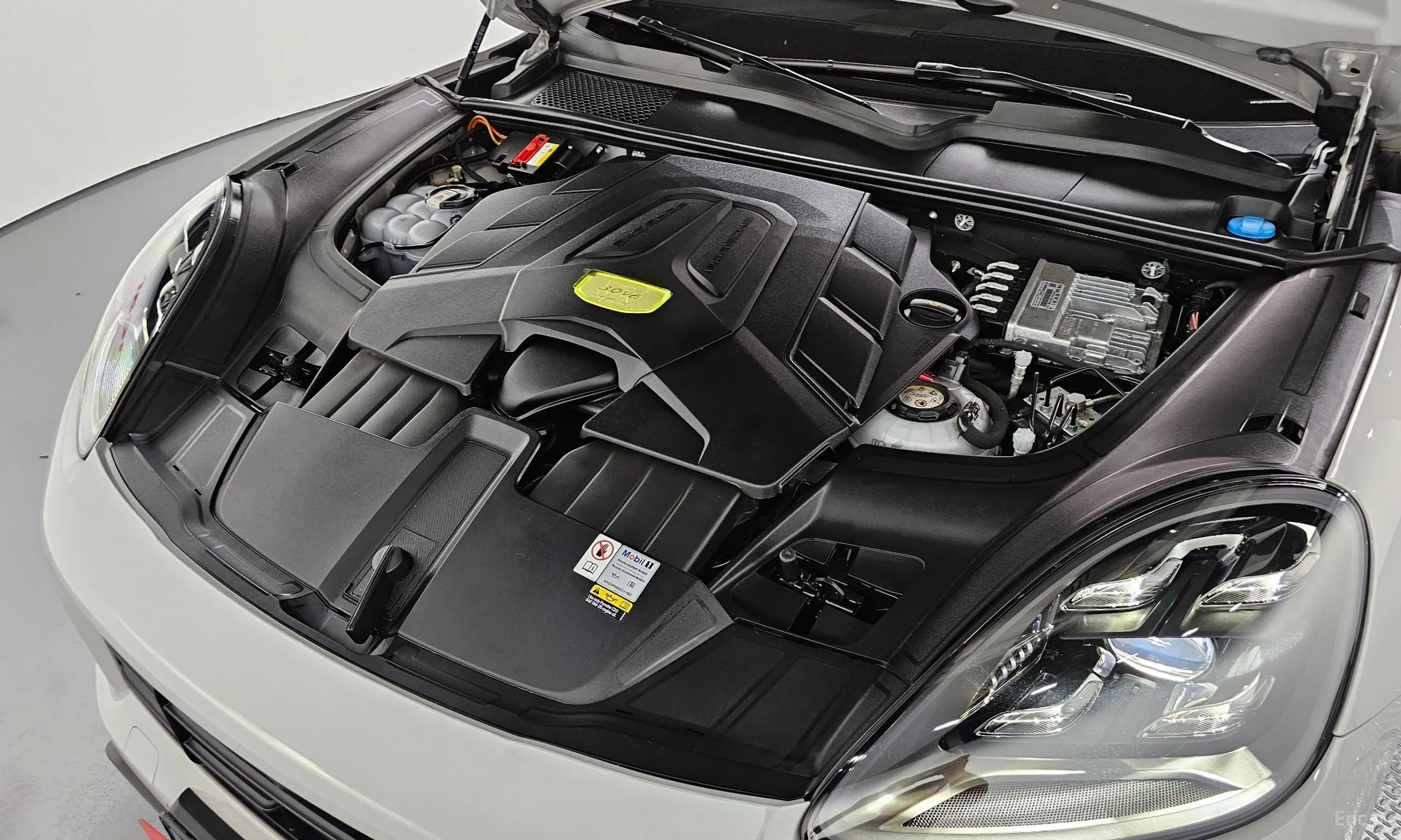 Porsche Cayenne (PO536) превью 6