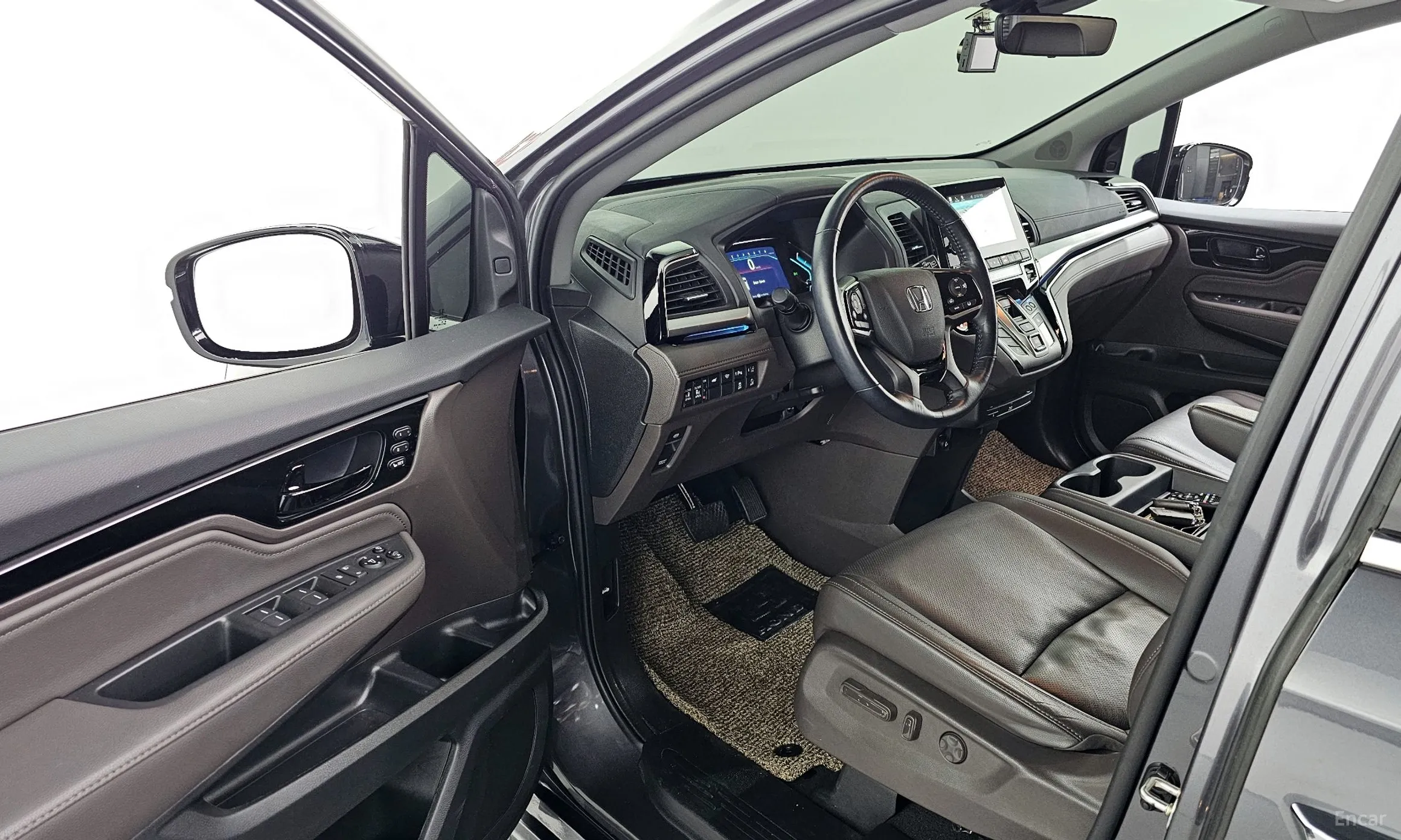 Honda Odyssey превью 10